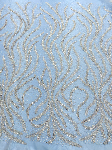 Dantela Couture Argintie pe Tulle Bleu cu Perle, Margele si Paiete