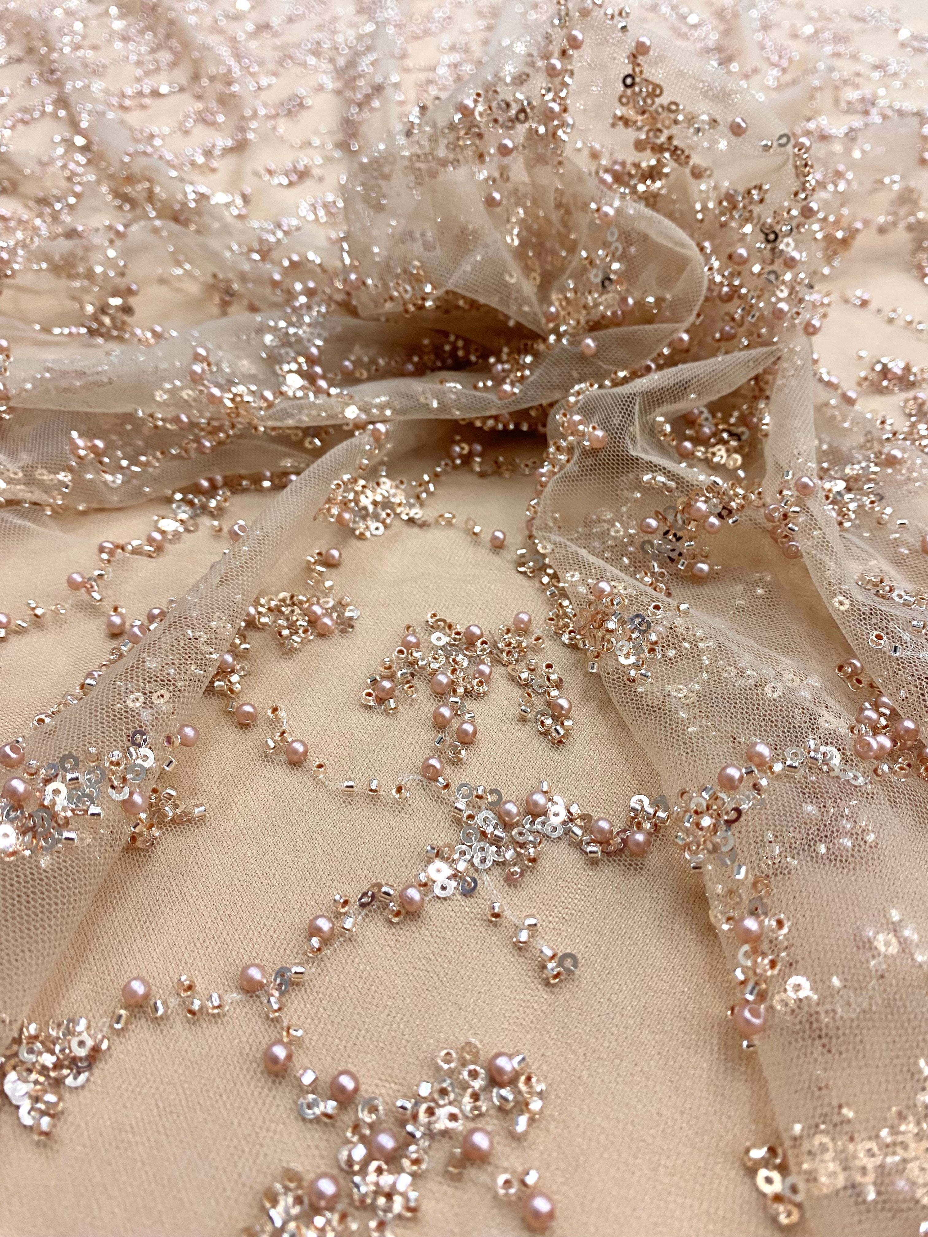 Dantela Couture Auriu Rose cu Perle, Margele si Paiete