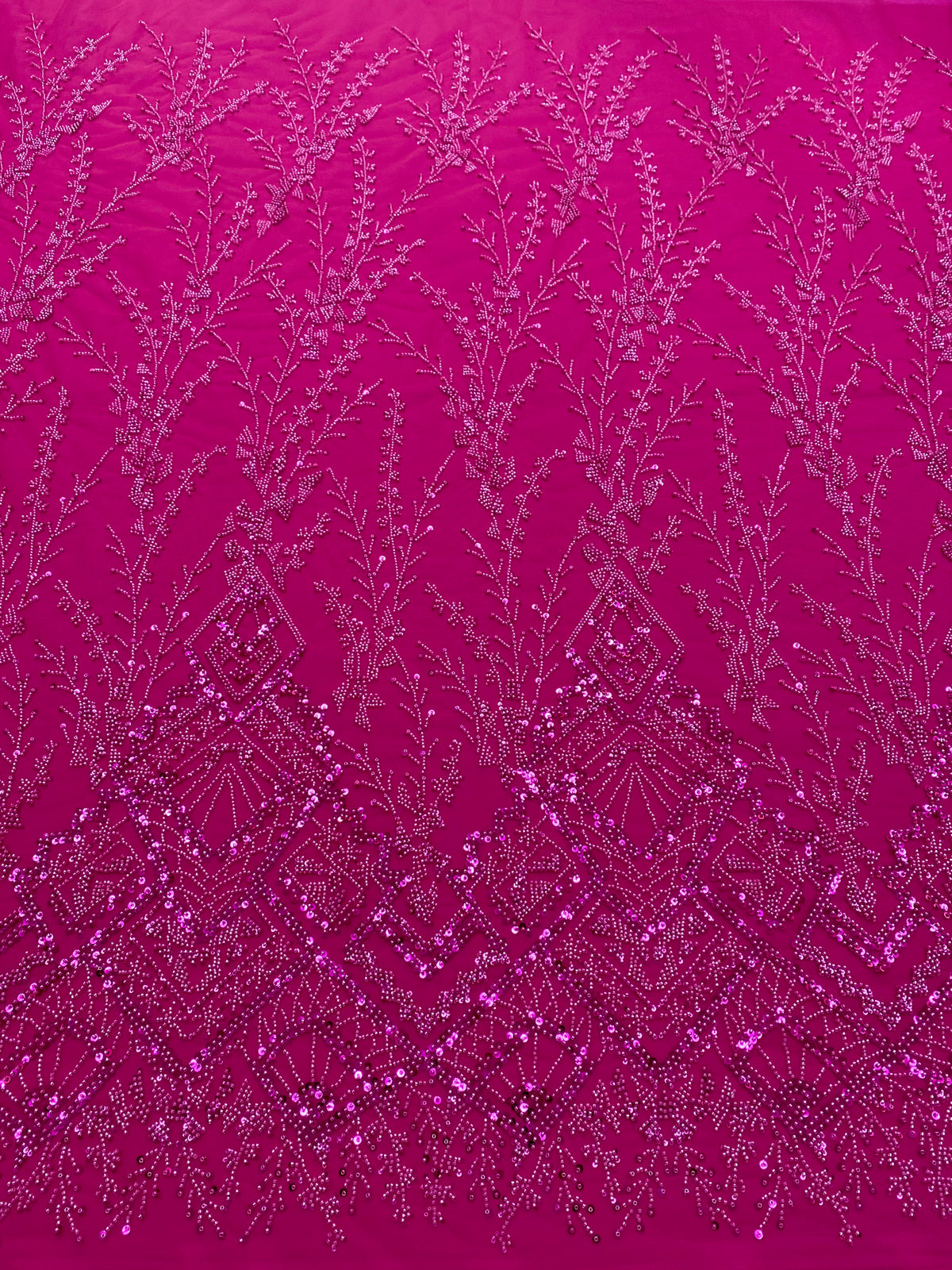 Dantela Couture Fucsia cu Model Geometric, cu Margele si Paiete