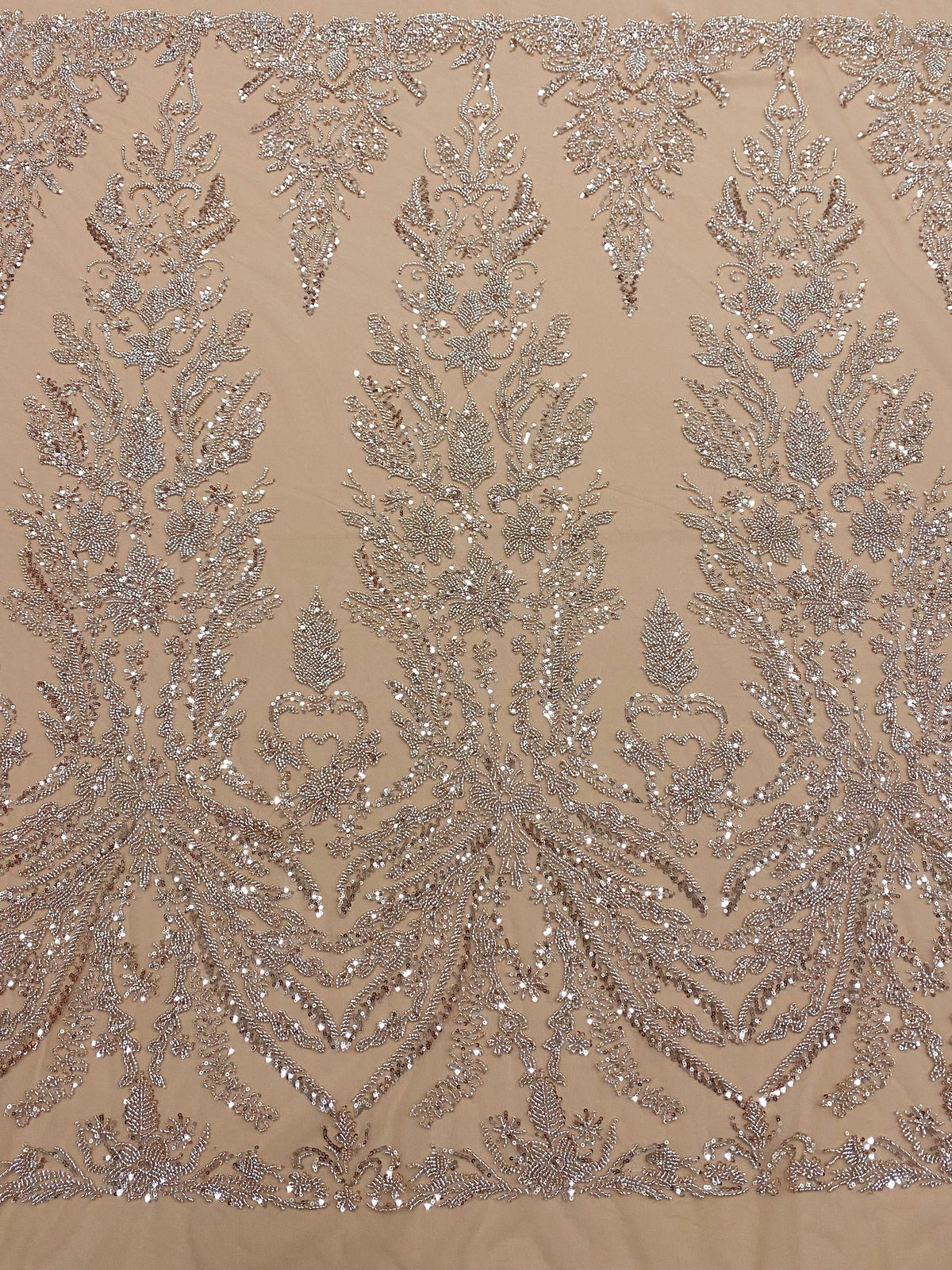 Csipke Couture Arany Rózsa Virágmintával, Gyöngyökkel és Flitterekkel