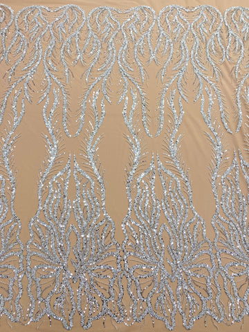 Csipke Couture ezüst tüll nude panellel, gyöngyökkel és flitterekkel