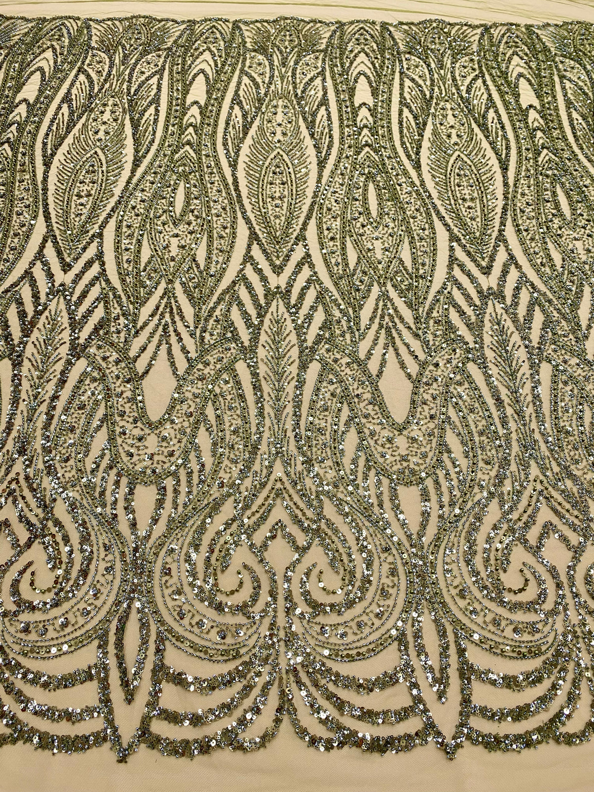 Dantela Couture Olive geometriai mintával, gyöngyökkel, gyöngyökkel és flitterekkel