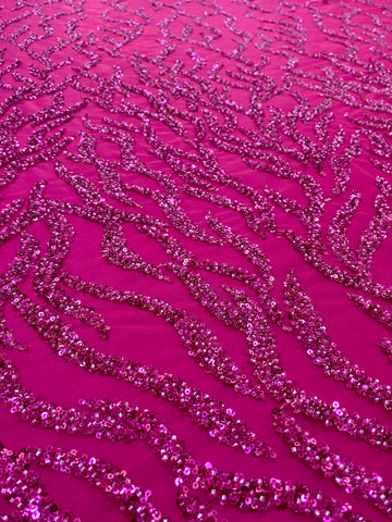 Dantela Couture Fucsia gyöngyökkel és flitterekkel, szálakkal