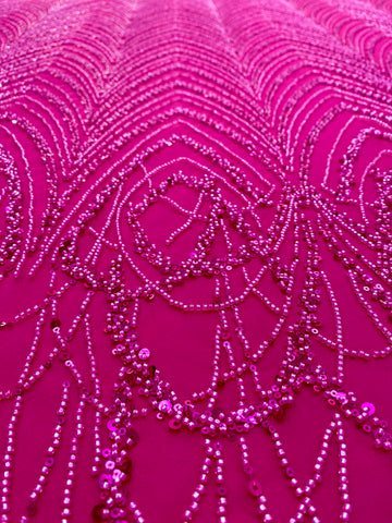 Dantela Couture Fucsia geometriai mintával, gyöngyökkel és flitterekkel