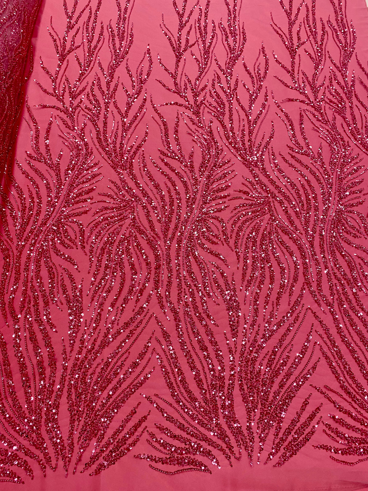 Dantela Couture Korallrózsaszín Gyöngyökkel és Flitterekkel