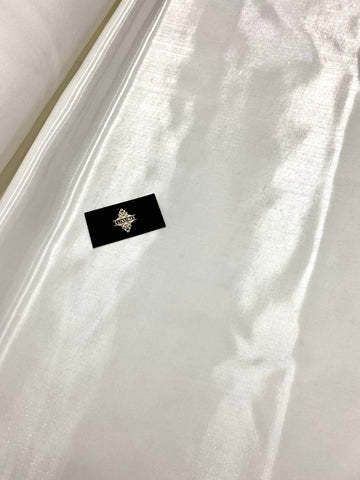 Satin Folyékony Fix Ivory
