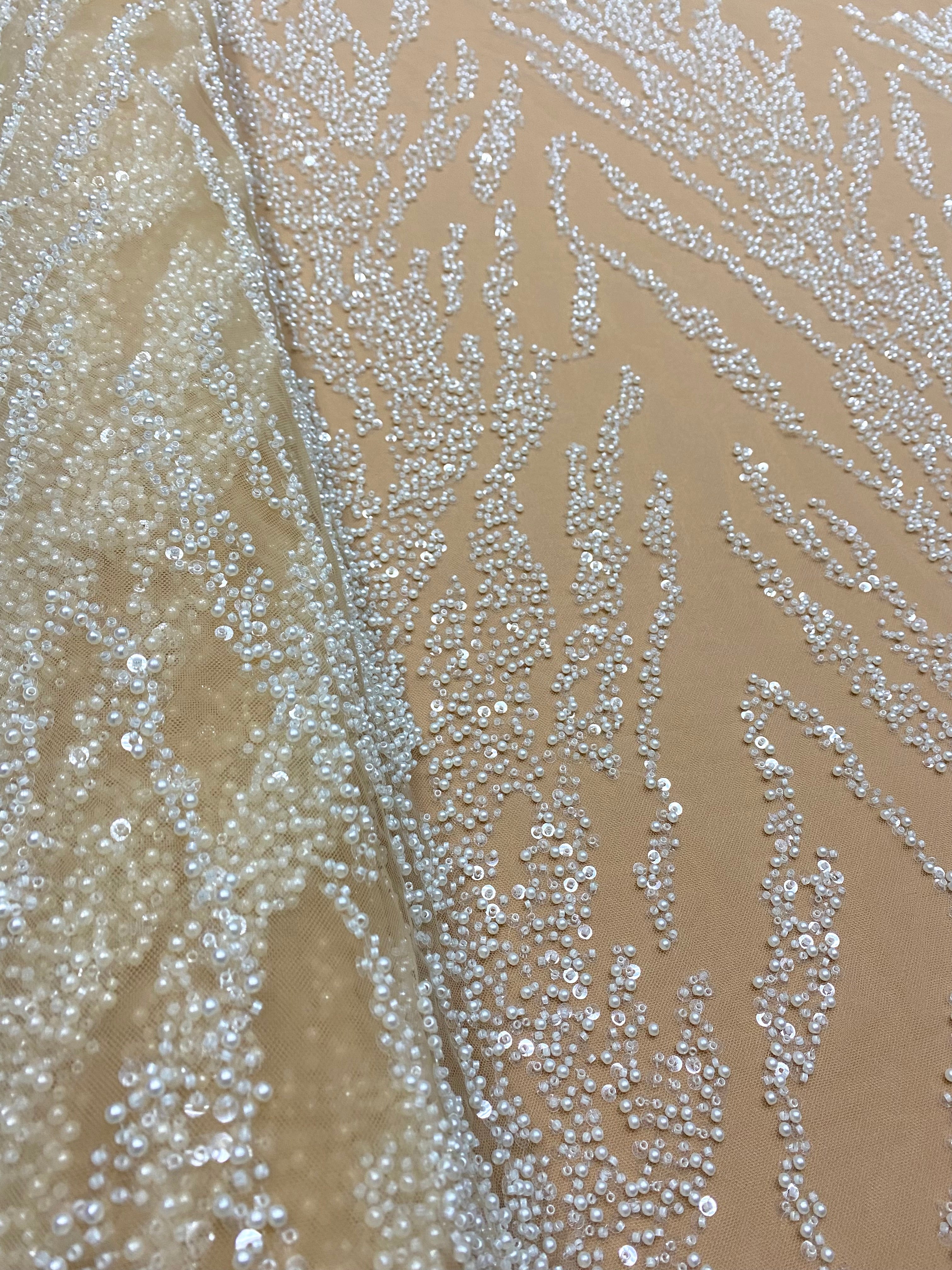 Dantela Couture Ivory cu Tulle Nude cu Perle, Margele si Paiete