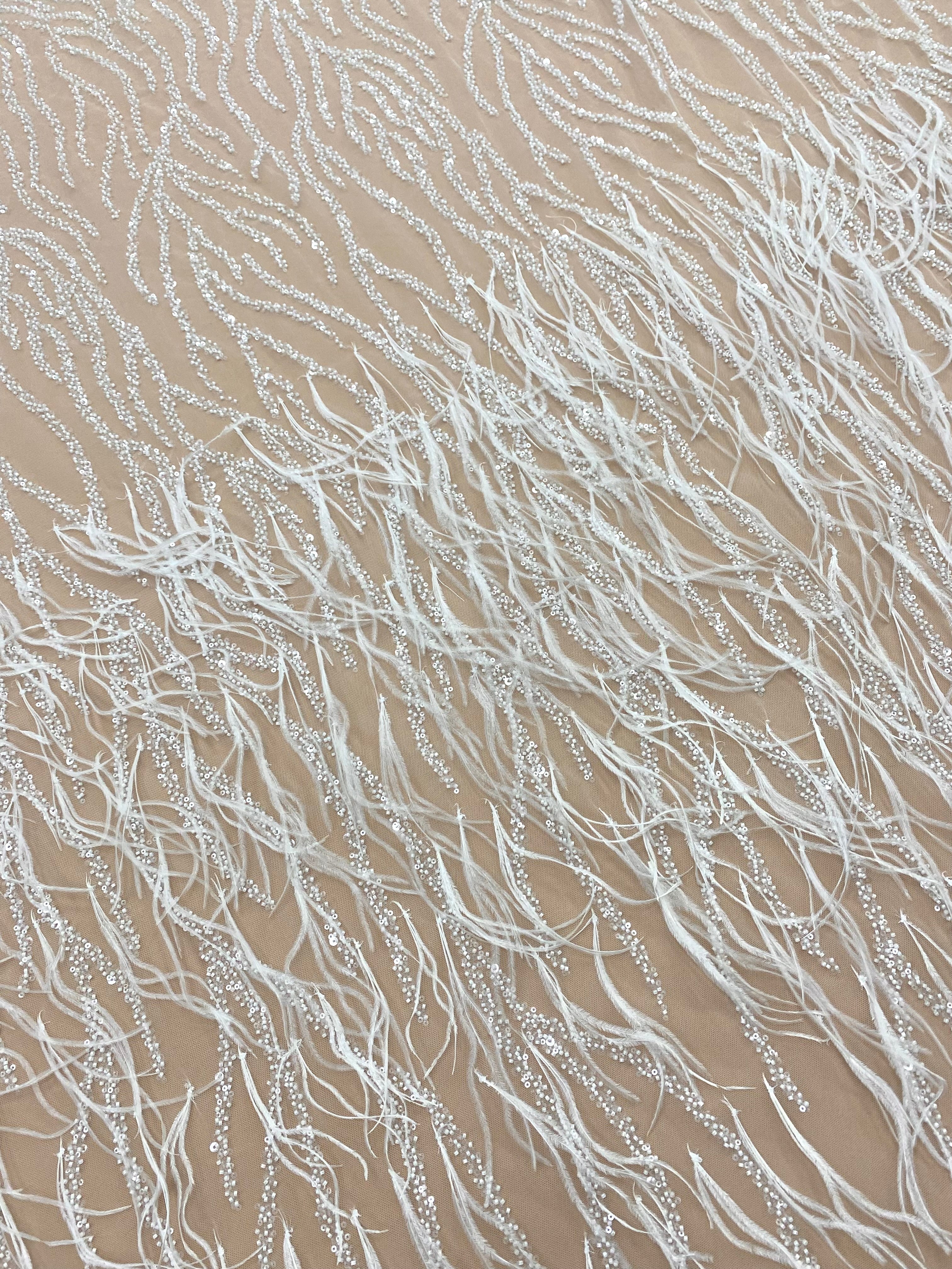 Dantela Couture Ivory cu Pene de Strut, cu Siraguri, cu Margele si Paiete