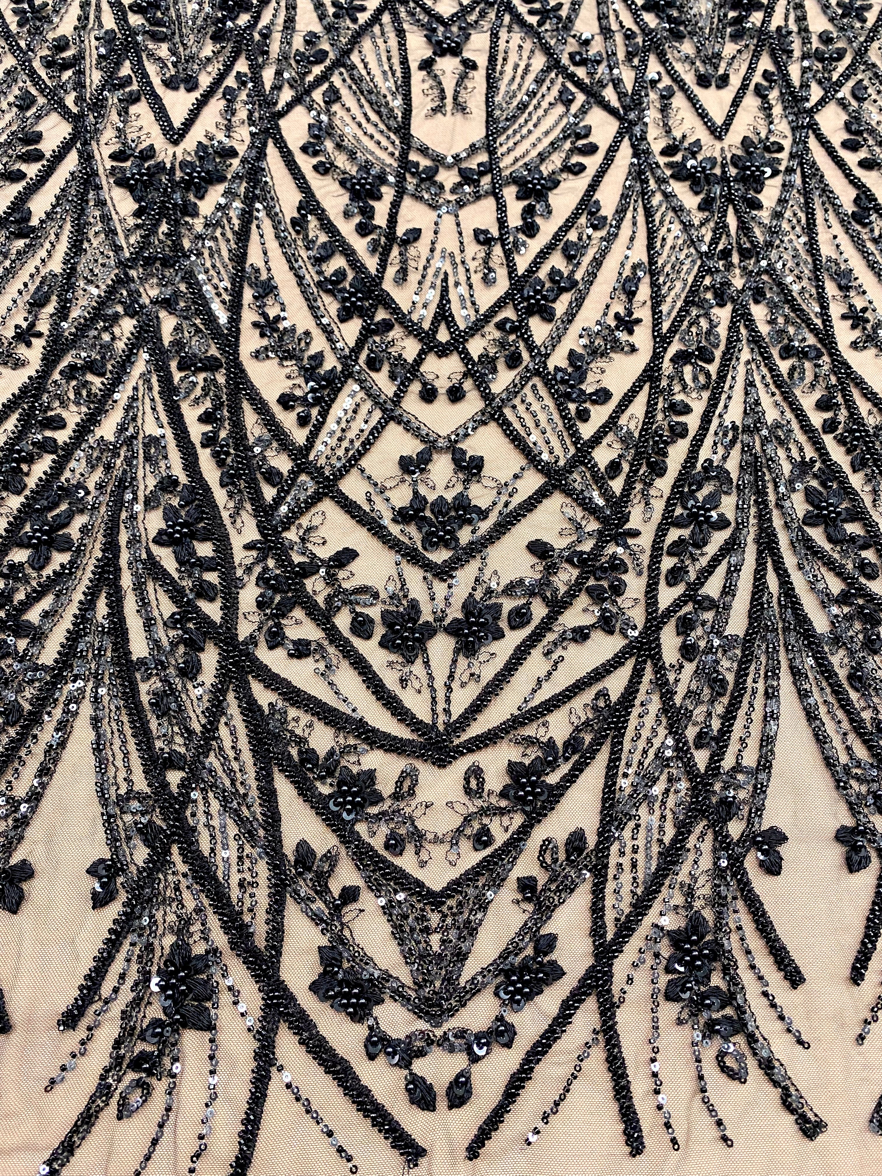 Dantela Couture Neagra cu Model Geometric, cu Perle, Margele si Paiete