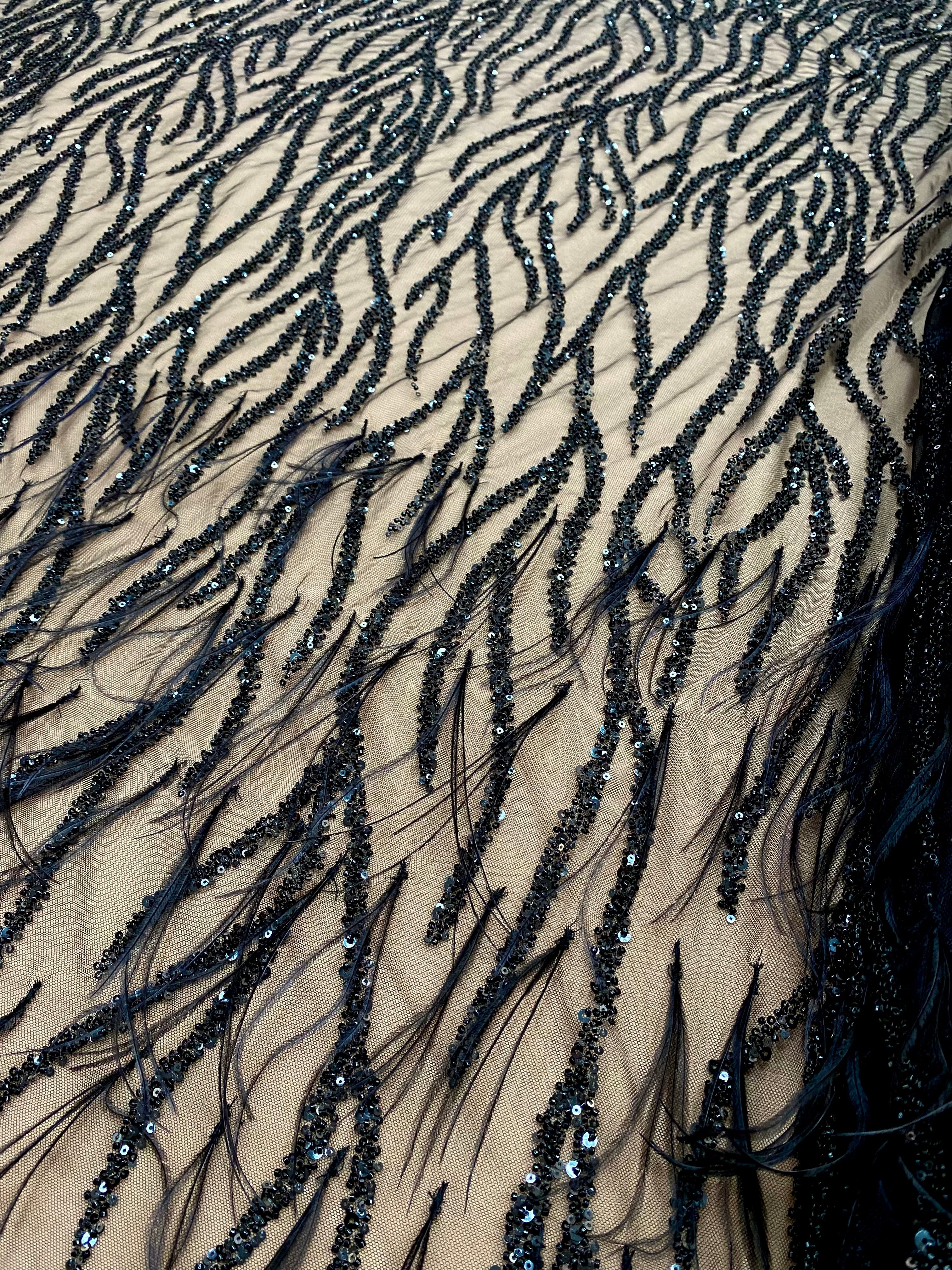 Dantela Couture Neagra cu Pene de Strut, cu Siraguri, cu Margele si Paiete