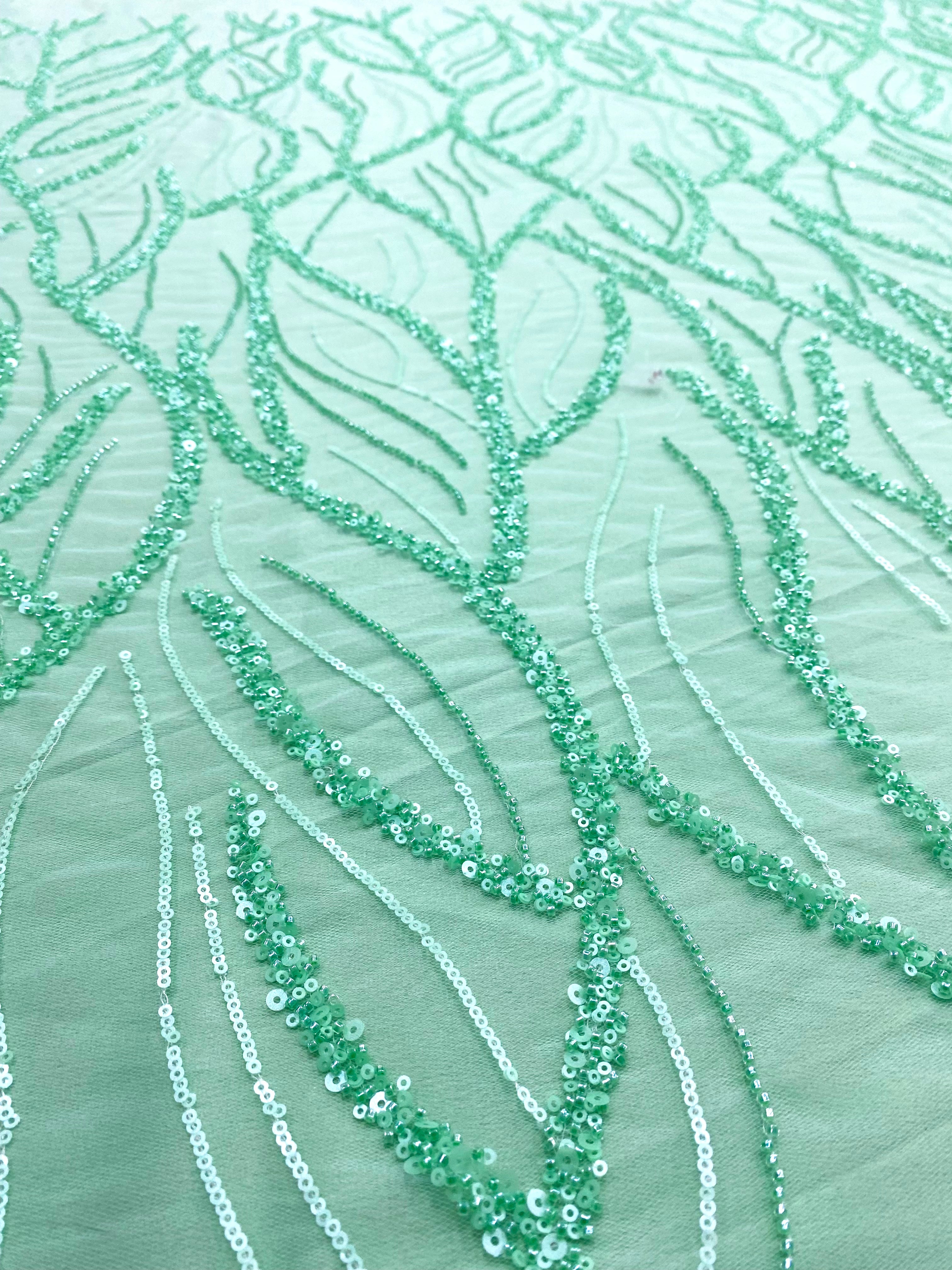 Dantela Couture Verde Menta cu Siraguri, cu Margele si Paiete