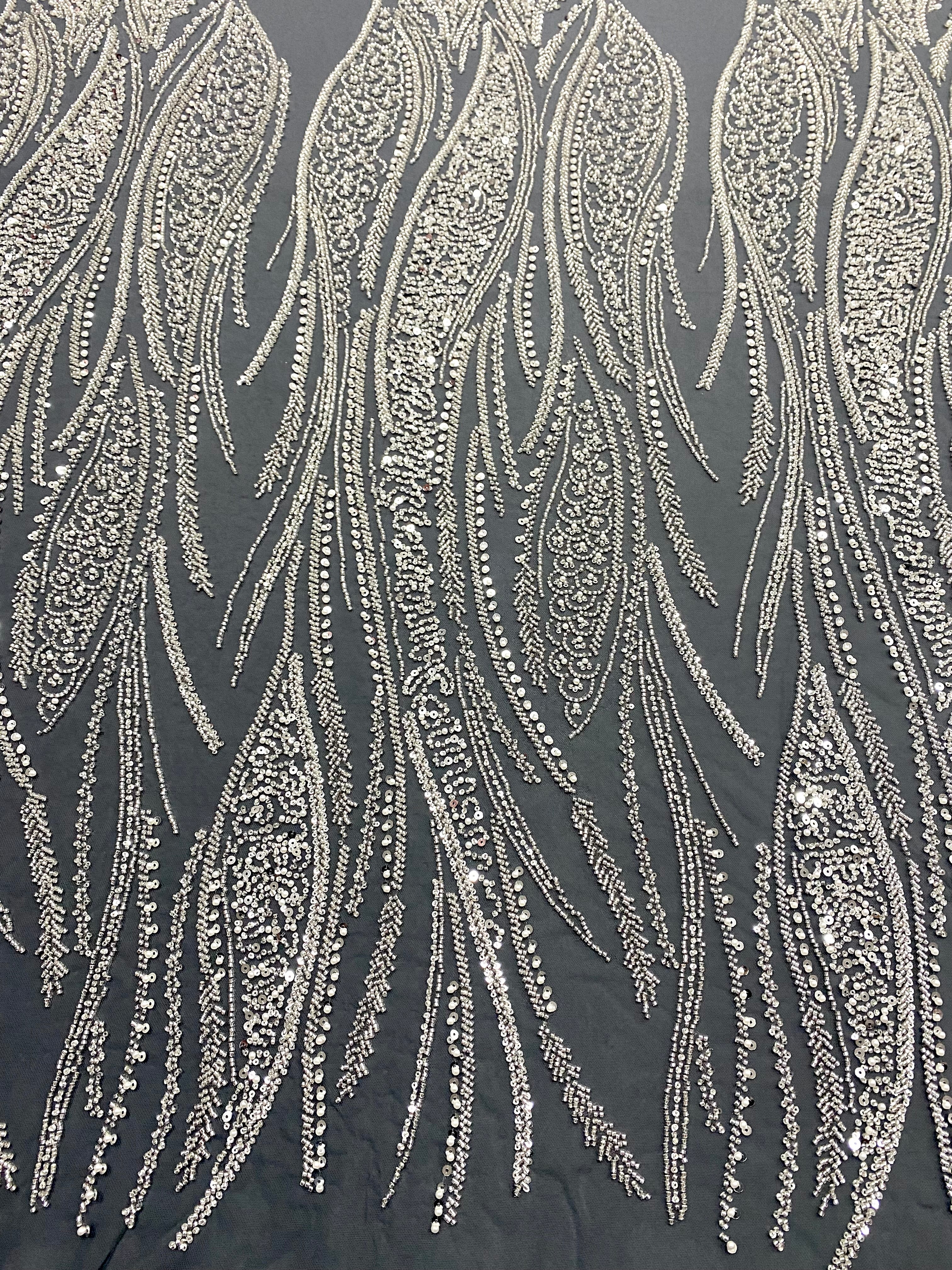 Dantela Couture Argintie pe Tulle Antracit cu Panou, cu Perle, Margele si Paiete