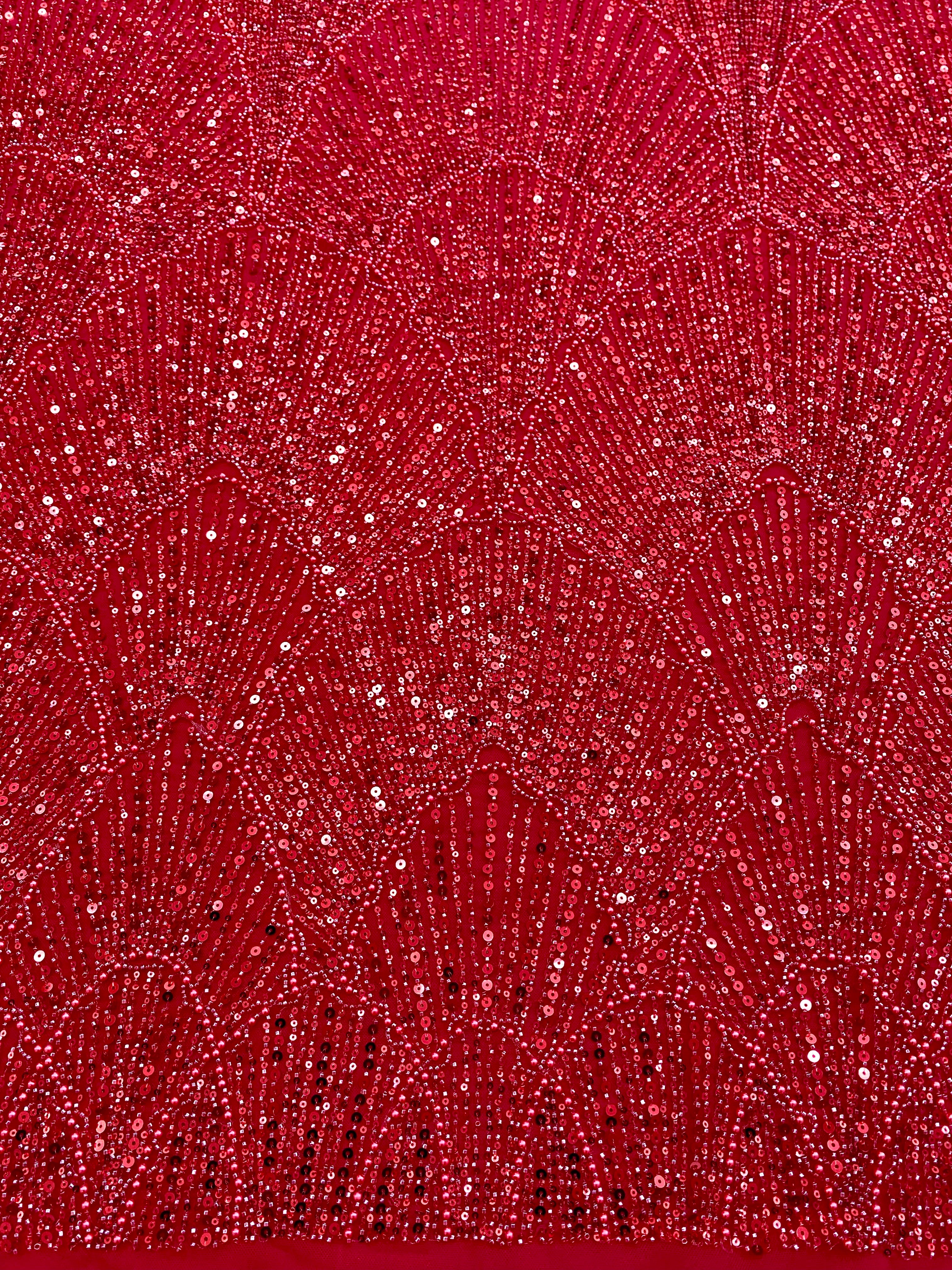 Piros Couture csipke geometriai mintával, gyöngyökkel, gyöngyöcskékkel és flitterekkel