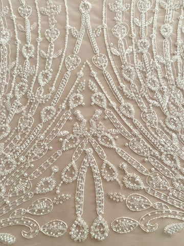 Dantela Couture Ivory geometriai mintával, gyöngyökkel, gyöngyöcskékkel és flitterekkel
