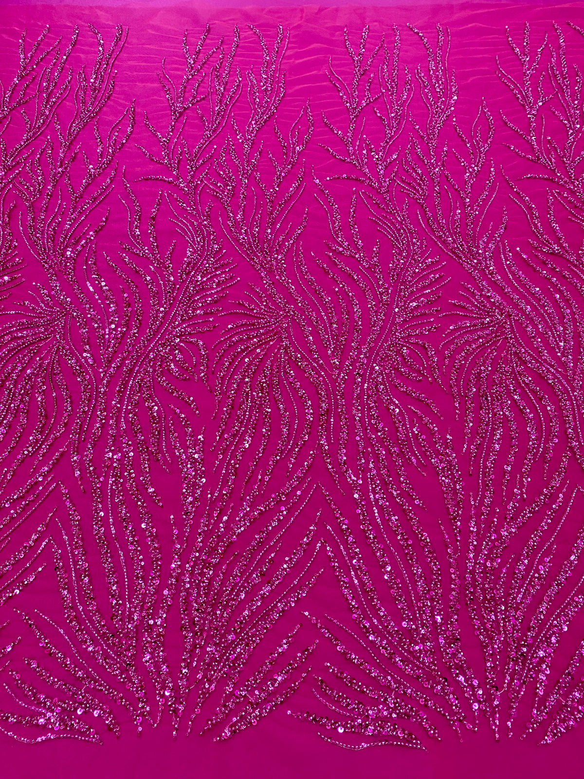 Dantela Couture Fucsia gyöngyökkel és flitterekkel, szálakkal