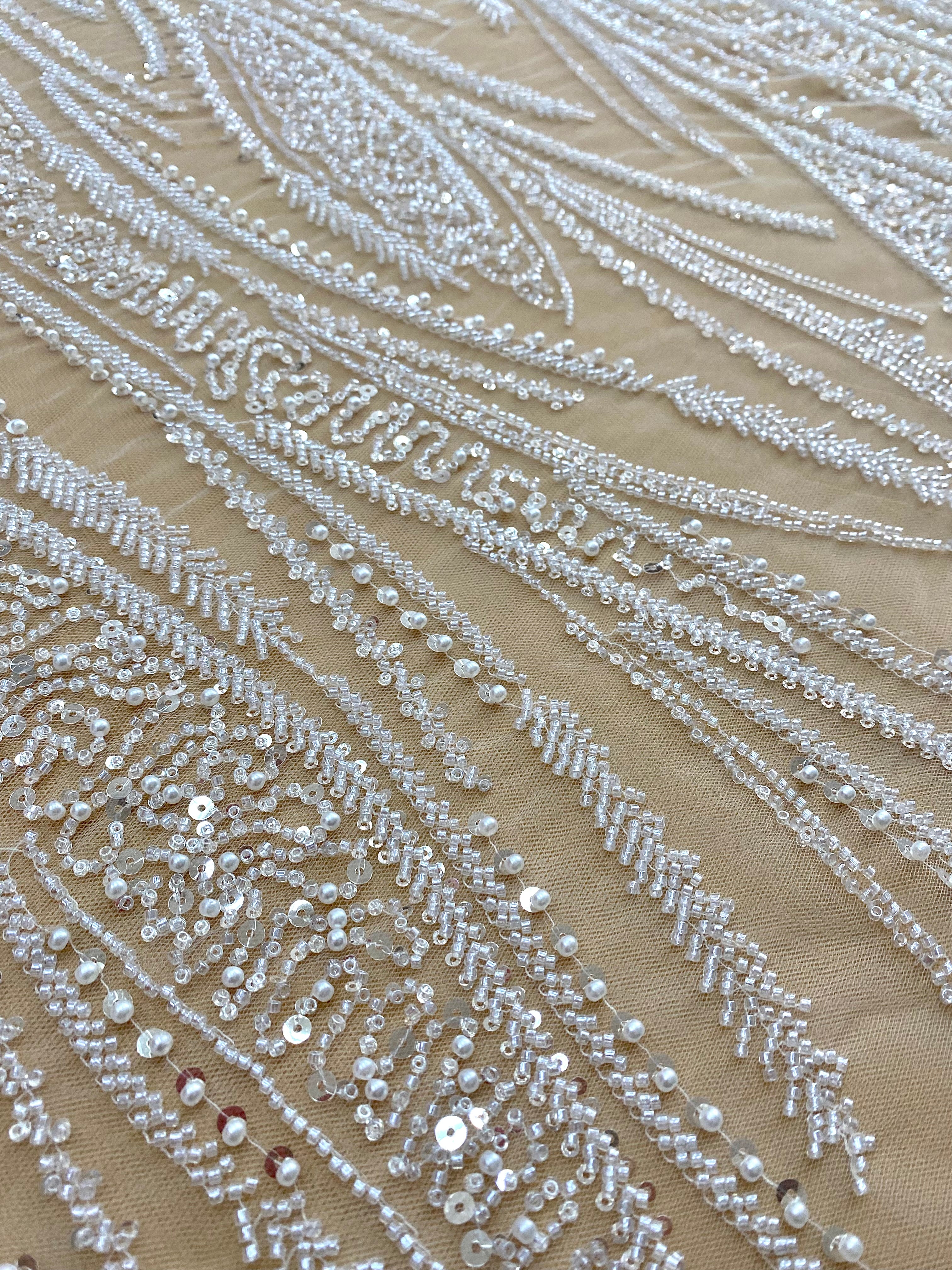 Dantela Couture Diamond gyöngyös, gyöngyökkel és flitterekkel díszített panellel