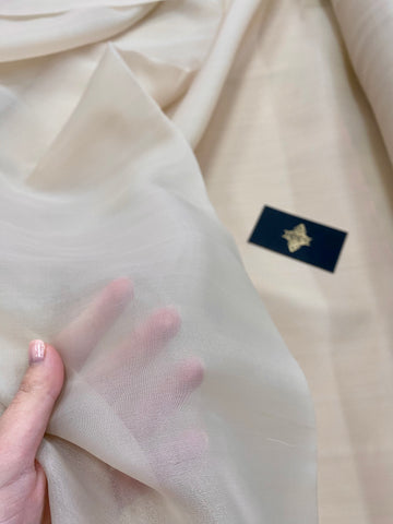 Organza világos bézs gyöngyház - 3 m szélesség