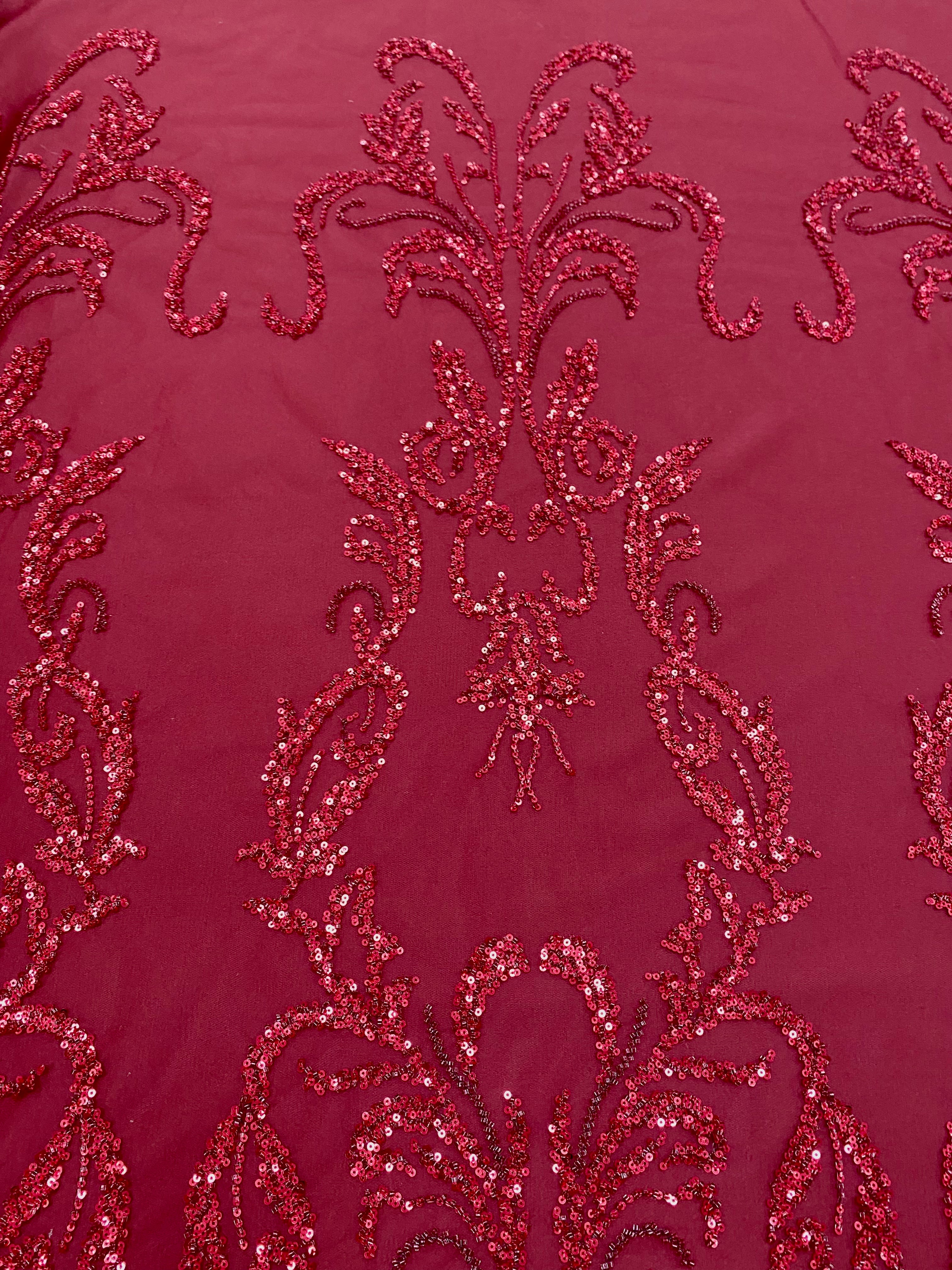 Dantela Couture Bordeaux geometriai mintával, gyöngyökkel és flitterekkel