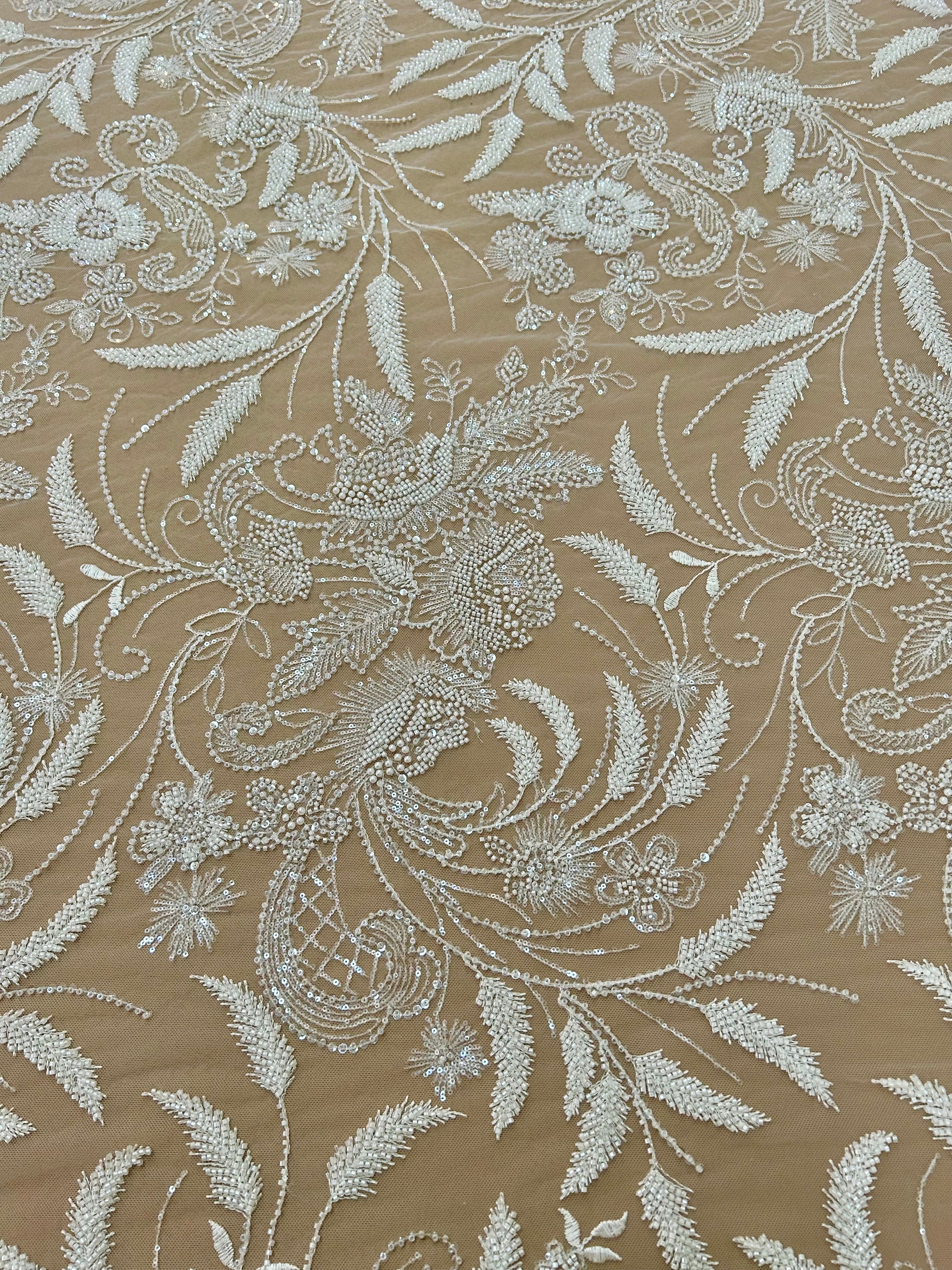 Dantela Ivory cu Model Floral, cu Perle, Margele si Paiete