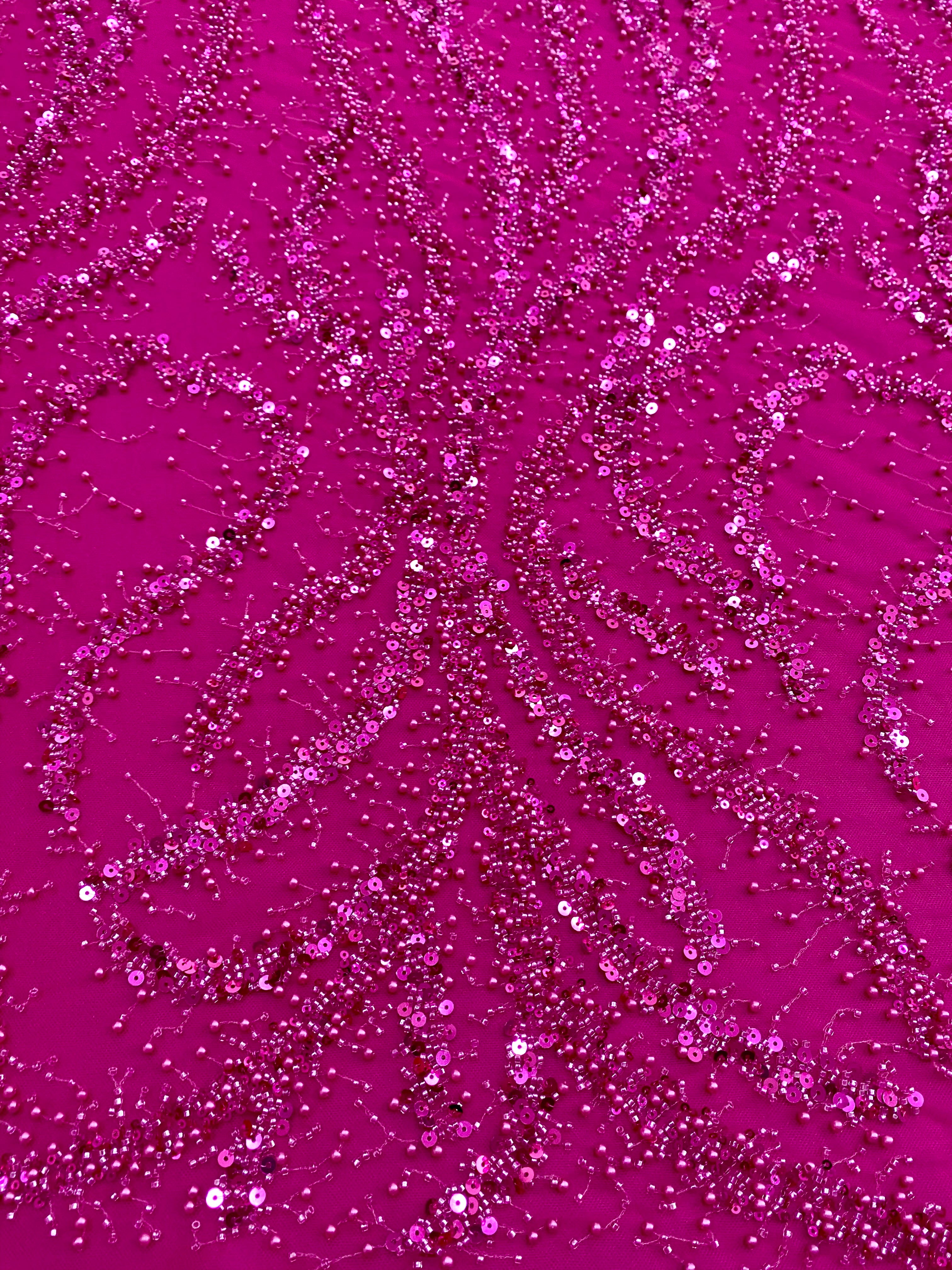 Dantela Couture Fucsia gyöngyökkel, gyöngyökkel és flitterekkel
