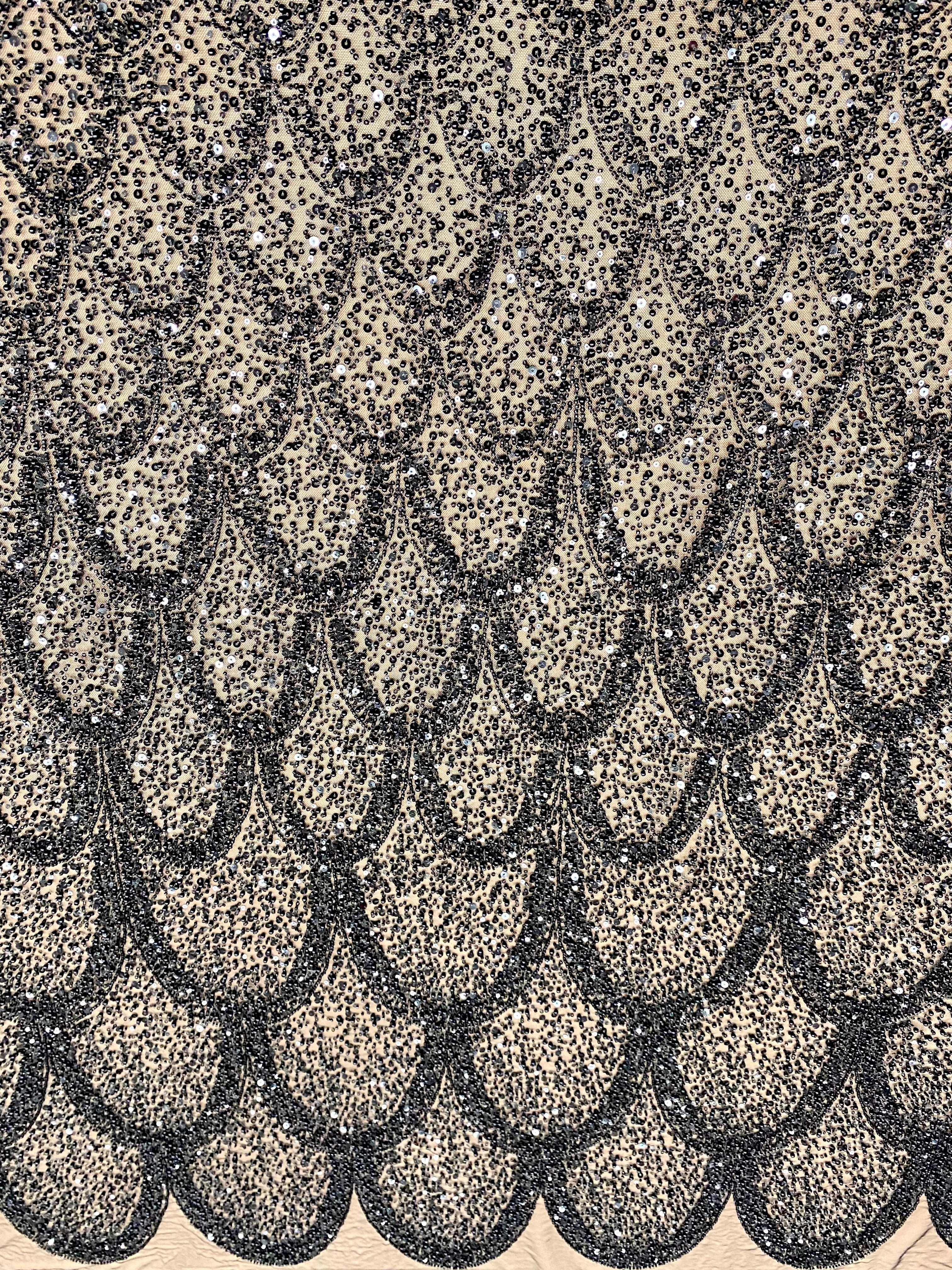 Dantela Couture Neagra cu Model Geometric, cu Perle, Margele si Paiete