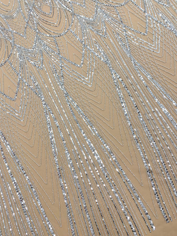 Csipke Couture ezüst tüll nude panellel, gyöngyökkel és flitterekkel