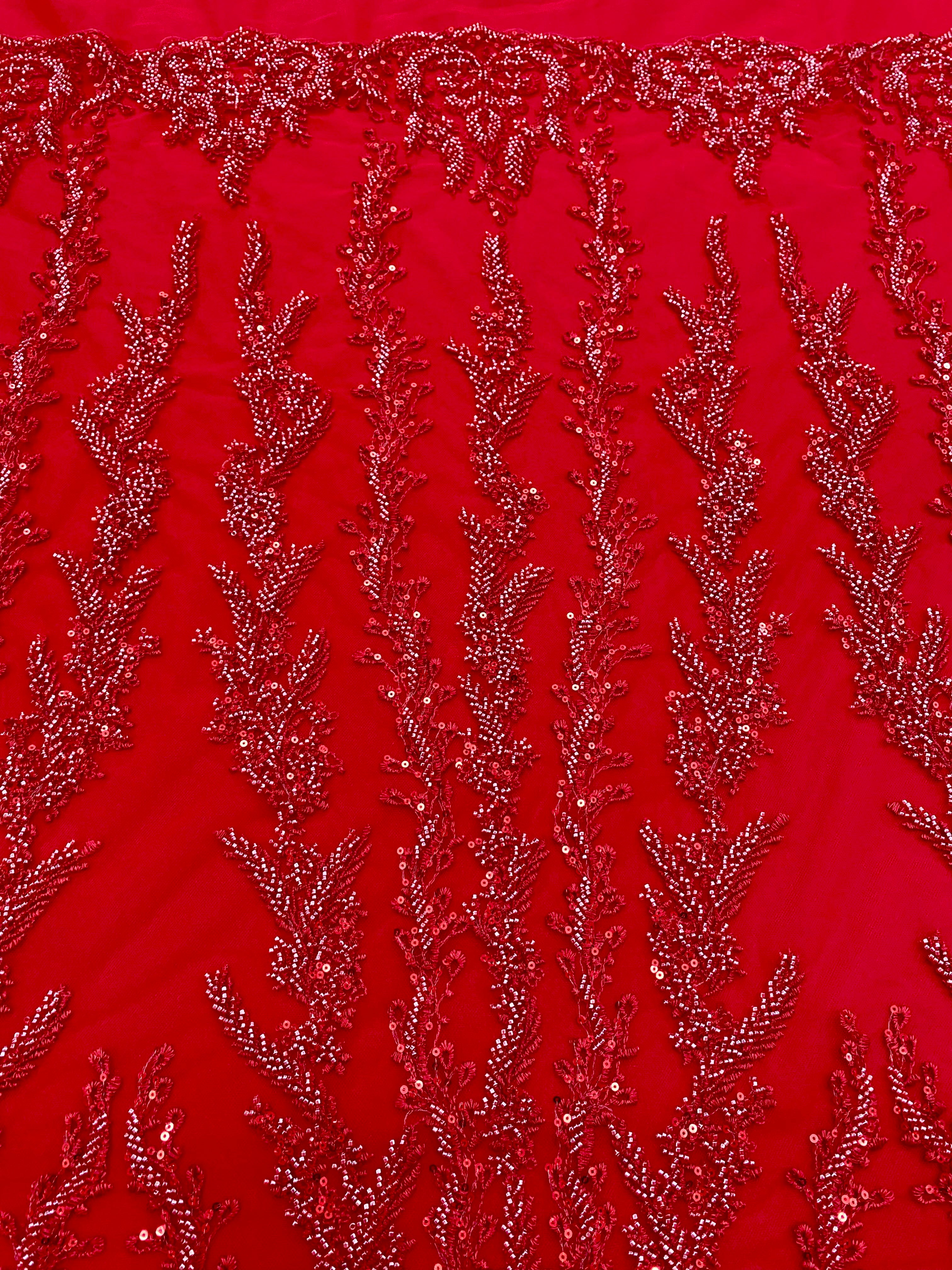 Piros Couture csipke geometriai mintával, gyöngyökkel, gyöngyöcskékkel és flitterekkel
