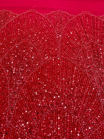 Piros Couture csipke geometriai mintával, gyöngyökkel, gyöngyöcskékkel és flitterekkel