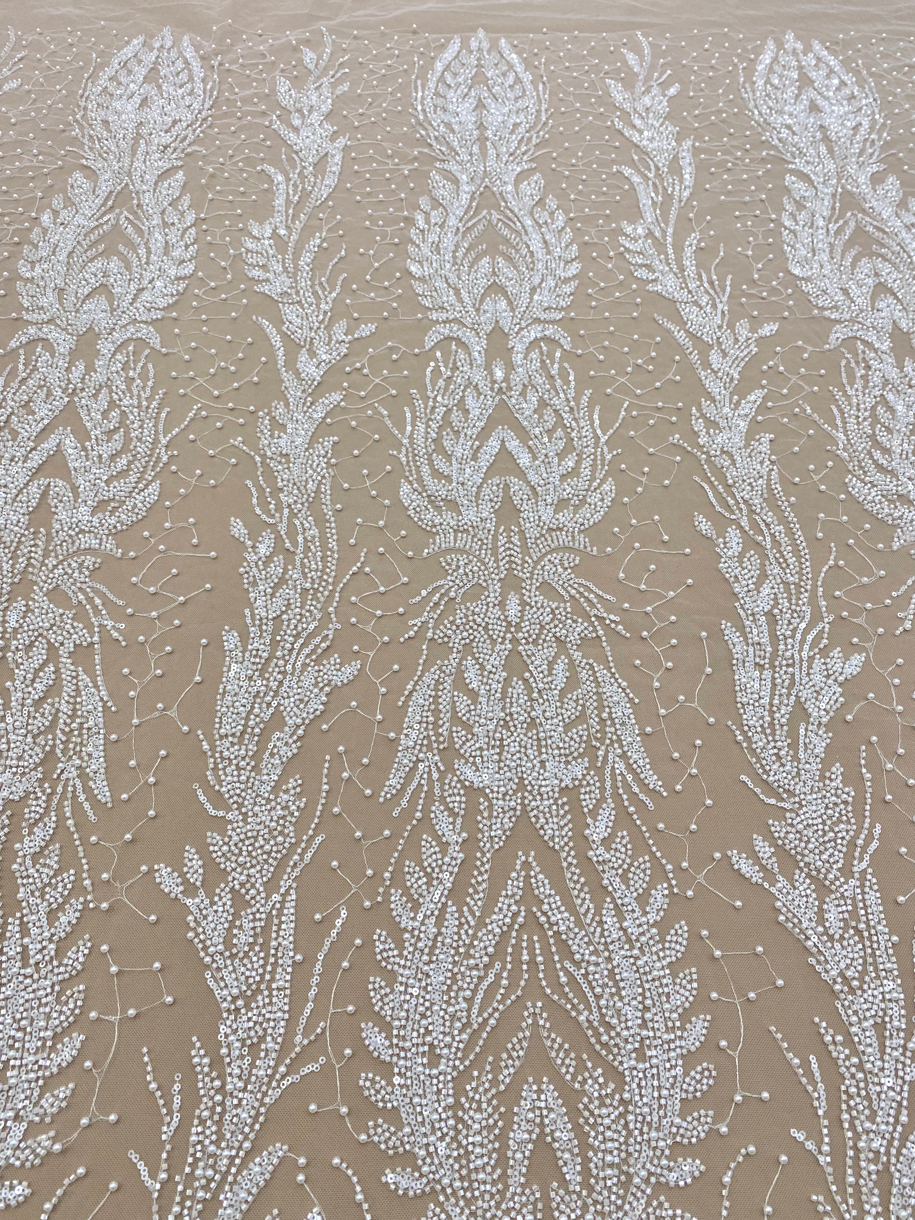 Dantela Couture Ivory cu Model Simetric, cu Perle, Margele si Paiete