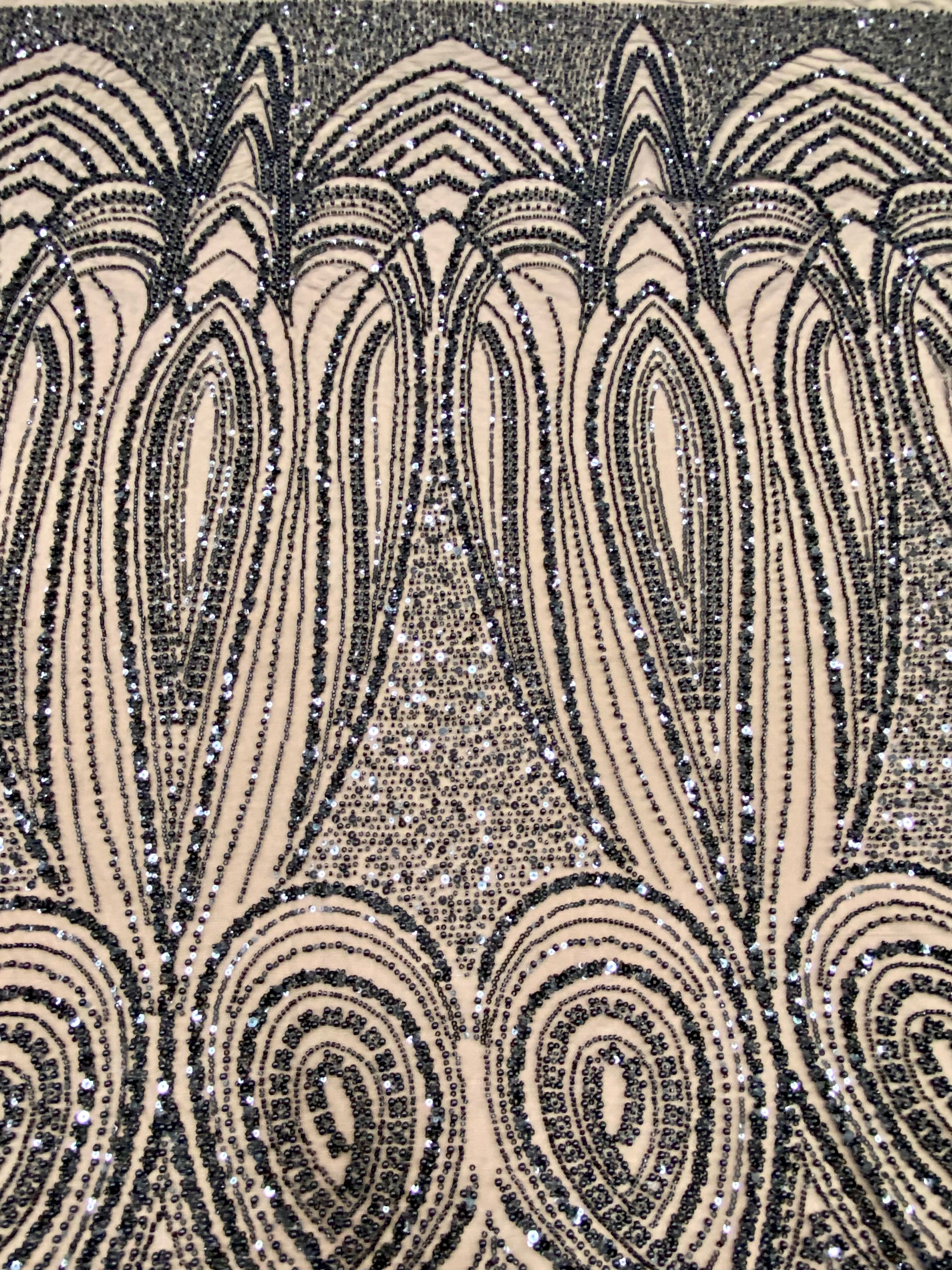 Dantela Couture Neagra cu Model Geometric, cu Perle, Margele si Paiete