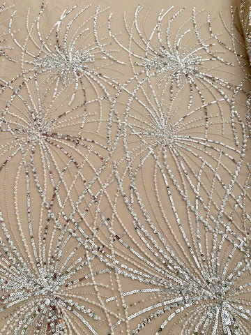 Dantela Couture Argintie cu Tulle Nude cu Model Geometric, cu Perle, Margele si Paiete