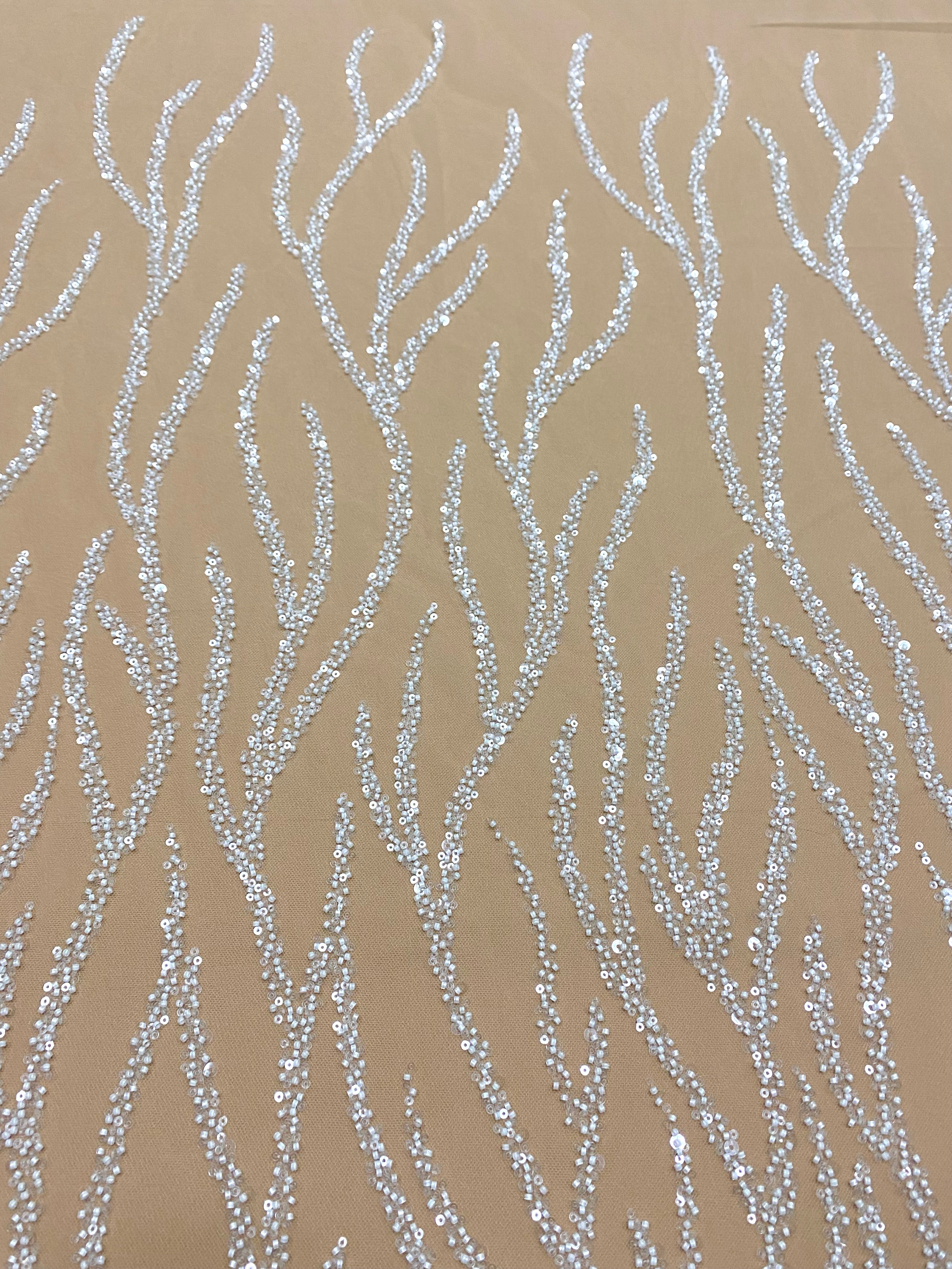 Dantela Couture Ivory cu Tulle Nude cu Siraguri, cu Margele si Paiete