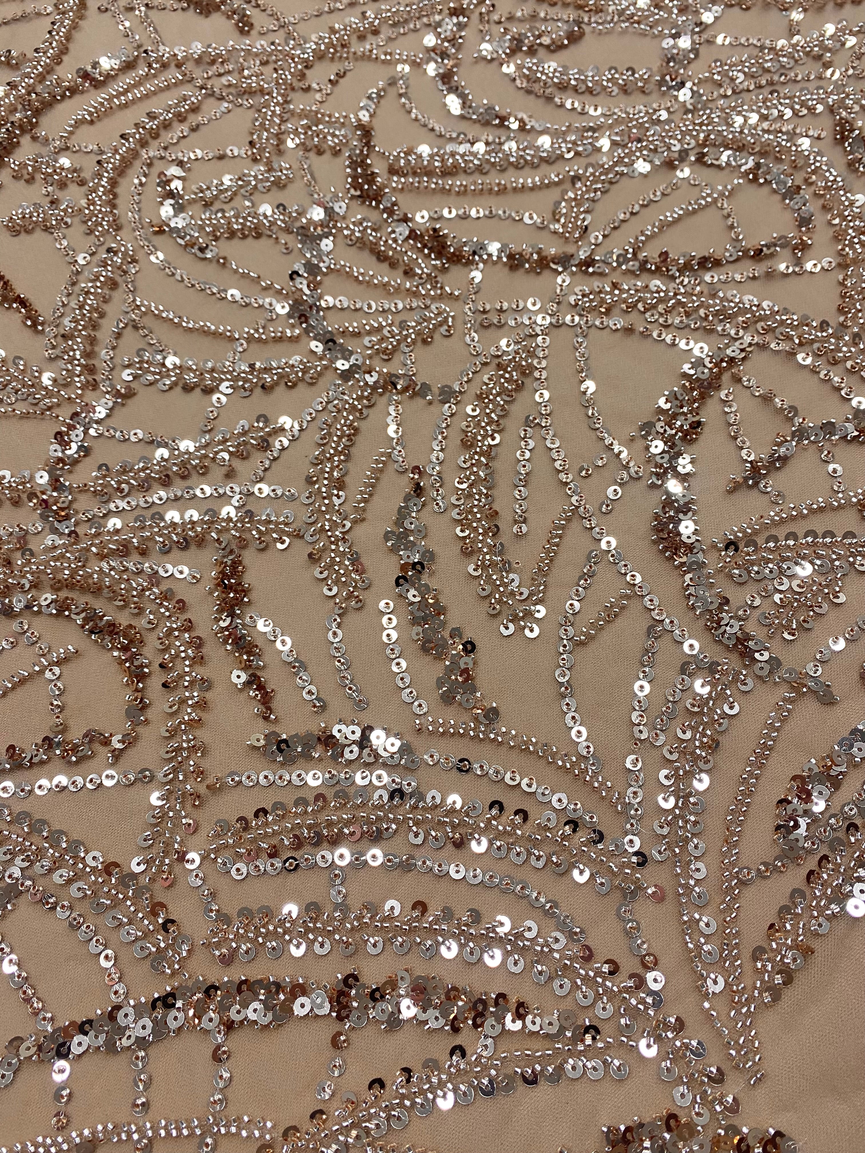 Dantela Couture Auriu Rose cu Model Geometric, Margele si Paiete