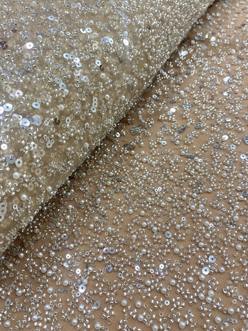 Dantela Couture Argintie pe Tulle Nude in Degrade, cu Perle, Margele si Paiete