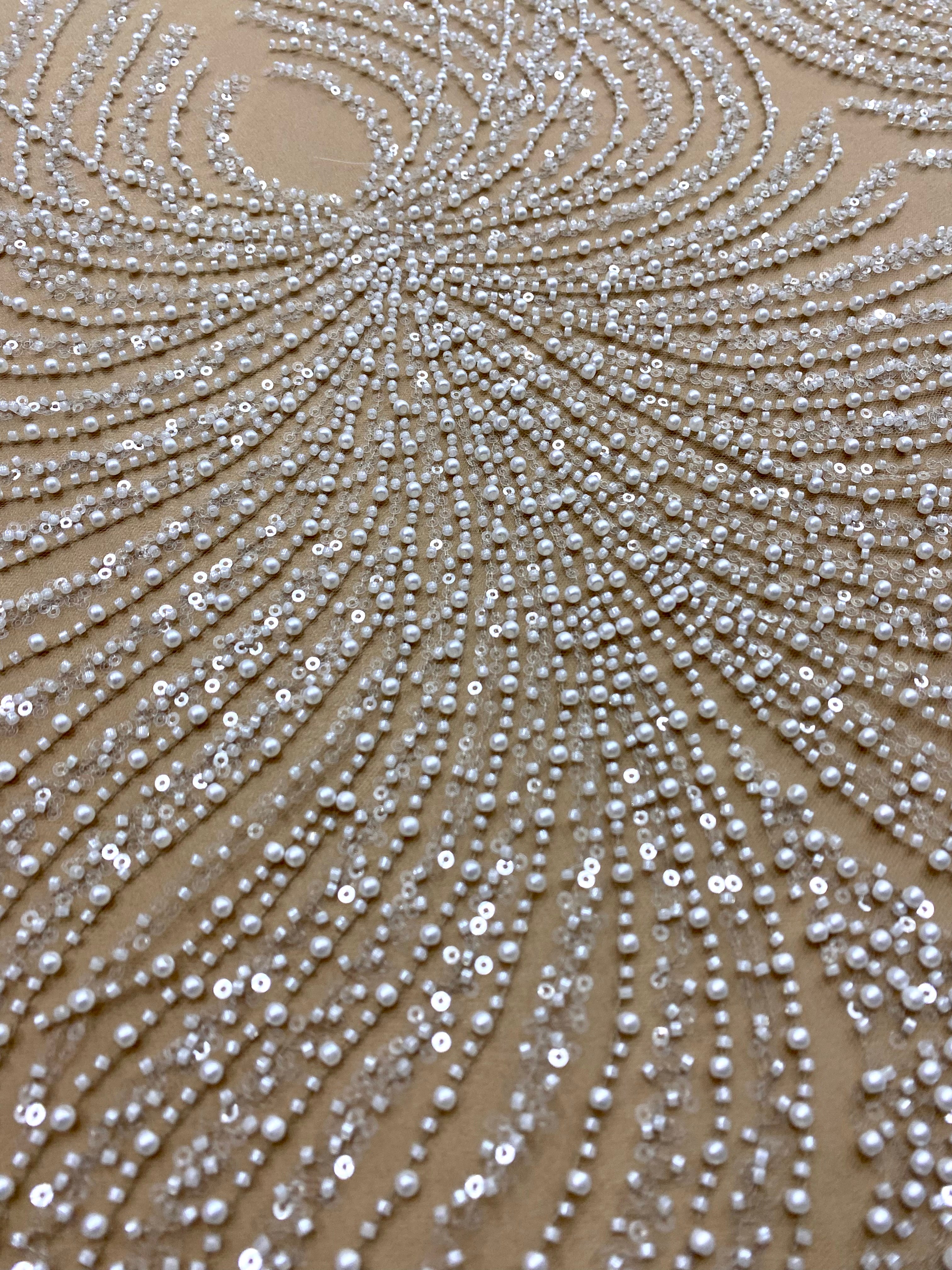Dantela Couture Ivory cu Tulle Nude cu Panou, cu Perle, Margele si Paiete