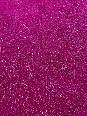 Dantela Couture Fucsia geometriai mintával, gyöngyökkel, gyöngyöcskékkel és flitterekkel