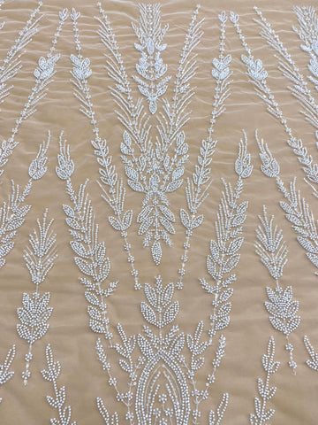 Dantela Couture Ivory szimmetrikus mintával, gyöngyökkel és flitterekkel