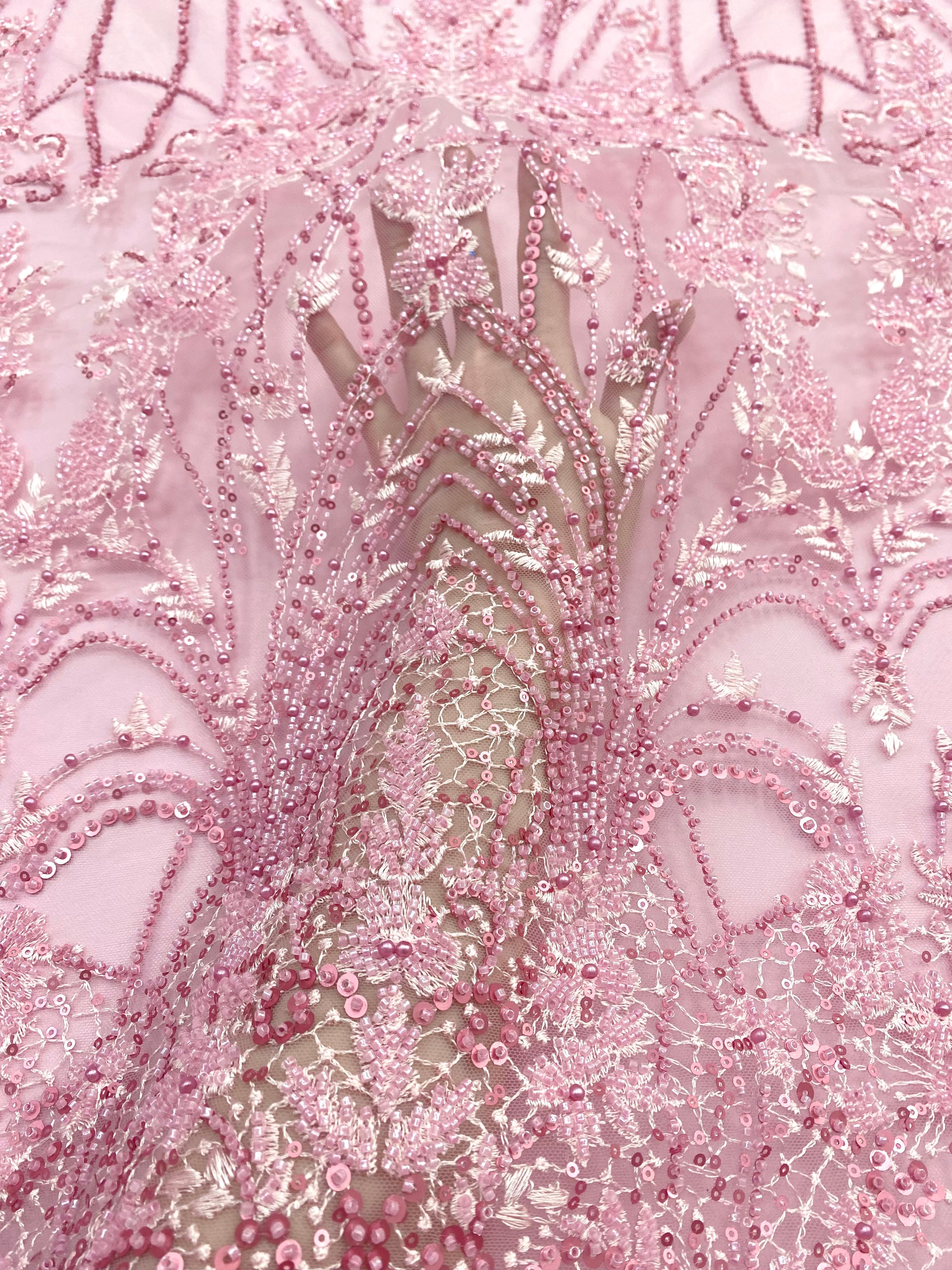 Dantela Couture Roz cu Model Geometric, cu Perle, Margele si Paiete