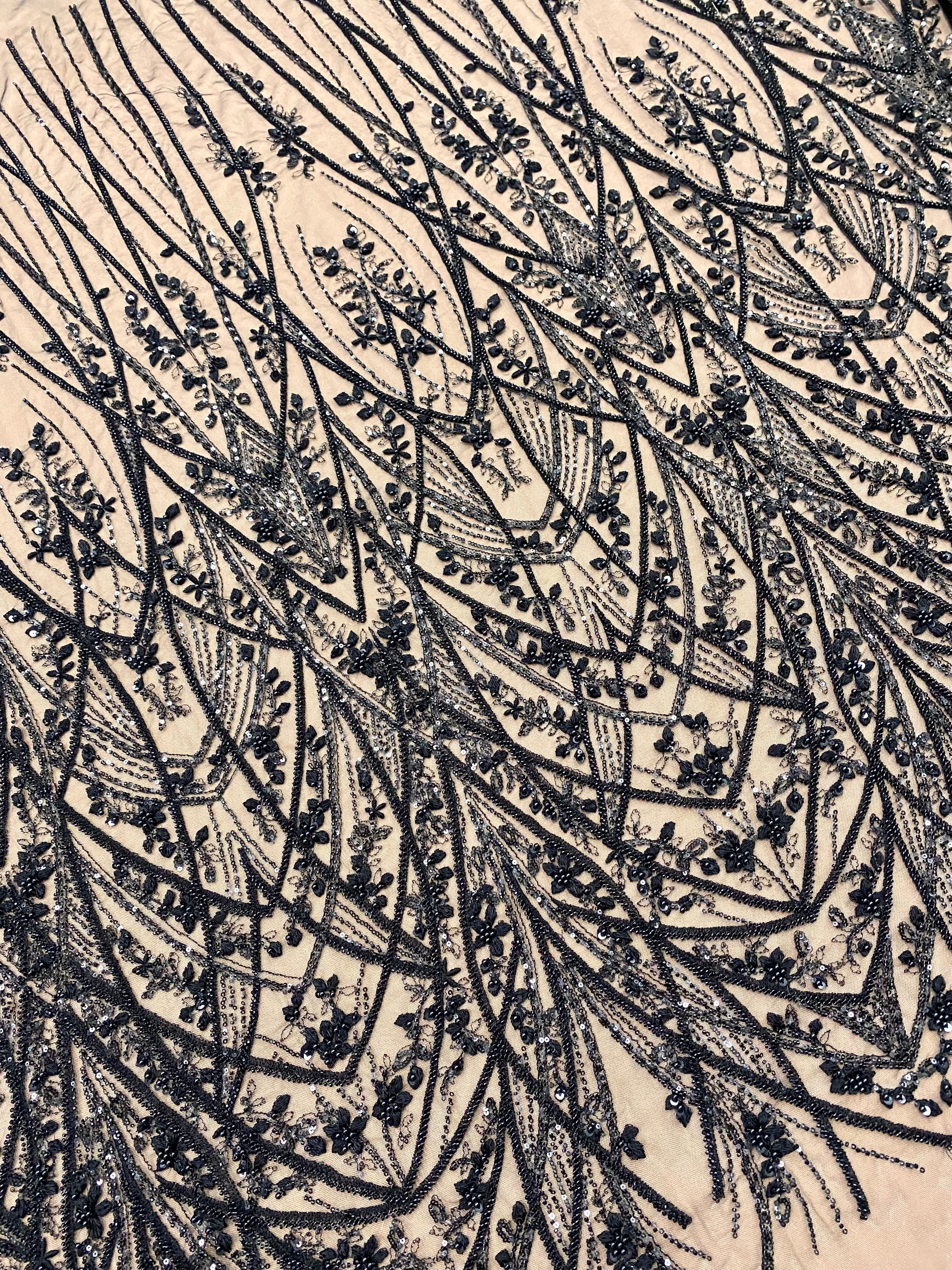 Dantela Couture Neagra cu Model Geometric, cu Perle, Margele si Paiete