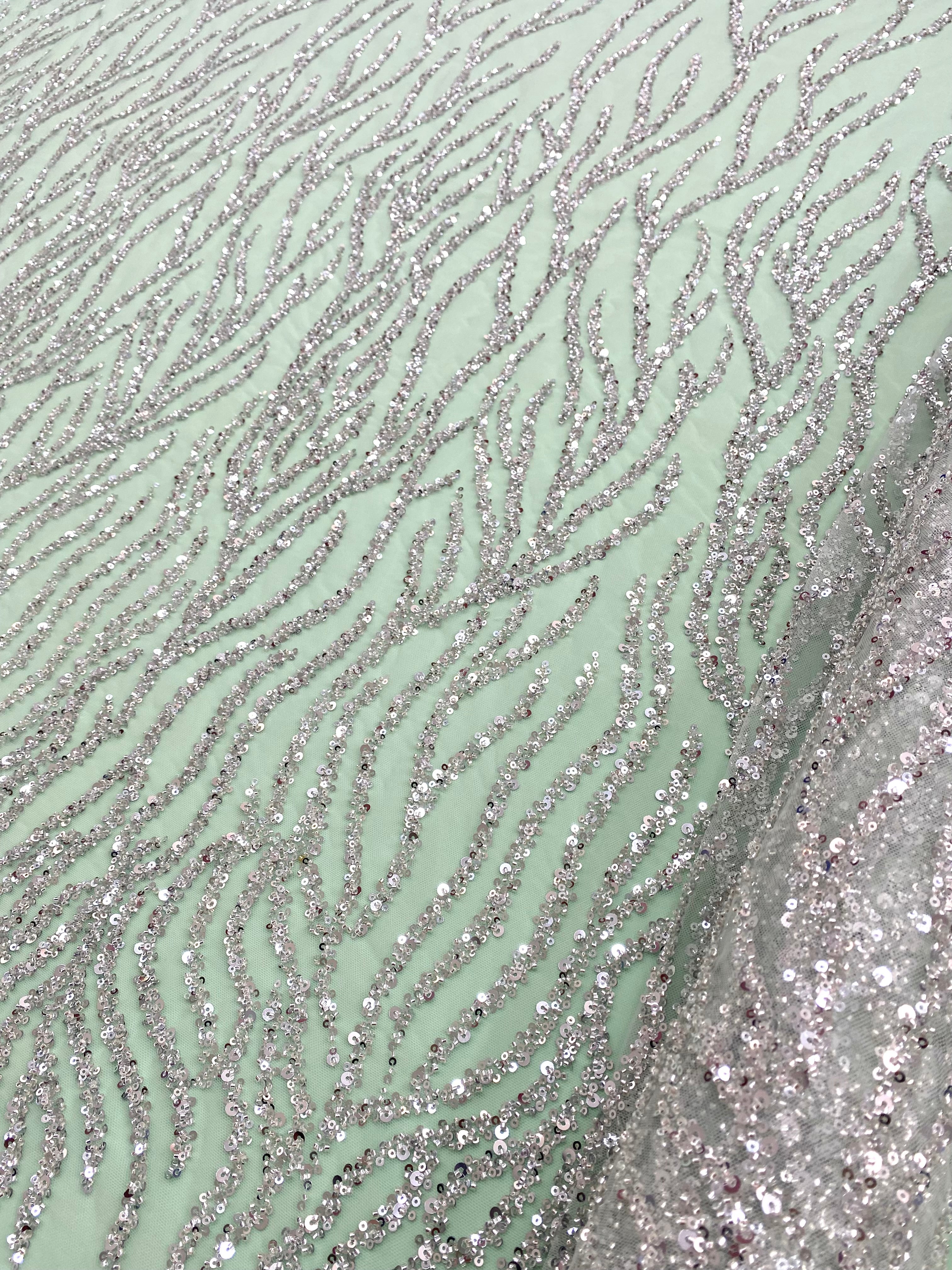 Dantela Couture Argintie pe Tulle Verde Menta cu Siraguri, cu Margele si Paiete