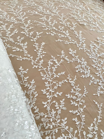 Dantela Couture Ivory virágmintás, gyöngyökkel és flitterekkel