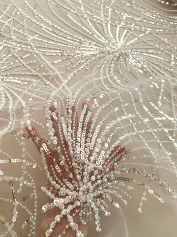 Dantela Couture Ivory geometriai mintával, gyöngyökkel, gyöngyöcskékkel és flitterekkel