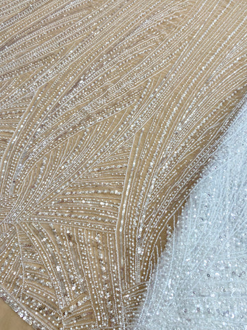 Dantela Couture Diamond lineáris mintával, gyöngyökkel, gyöngyöcskékkel és flitterekkel