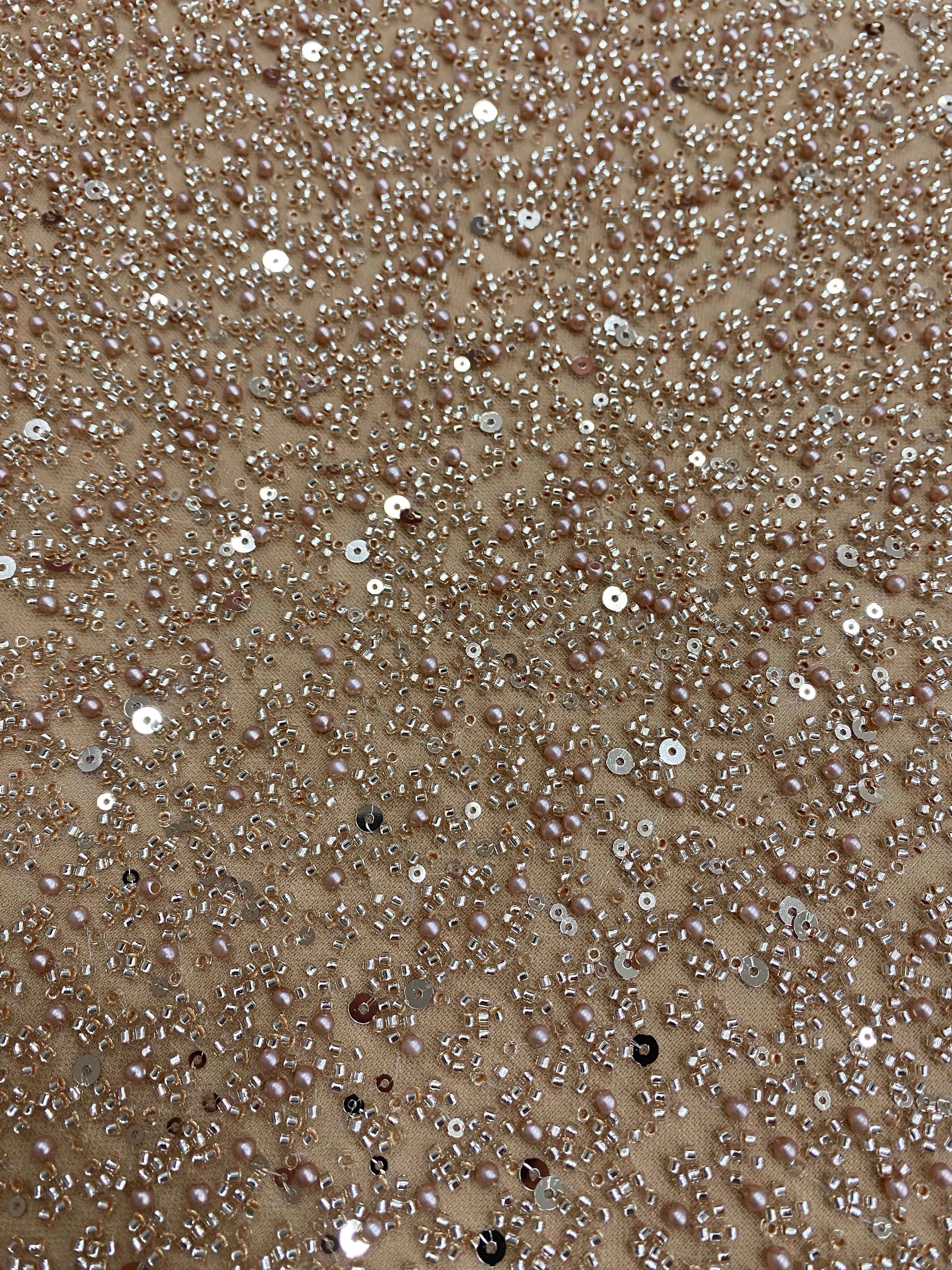 Csipke Couture arany rózsaszín átmenetes, gyöngyökkel, gyöngyökkel és flitterekkel