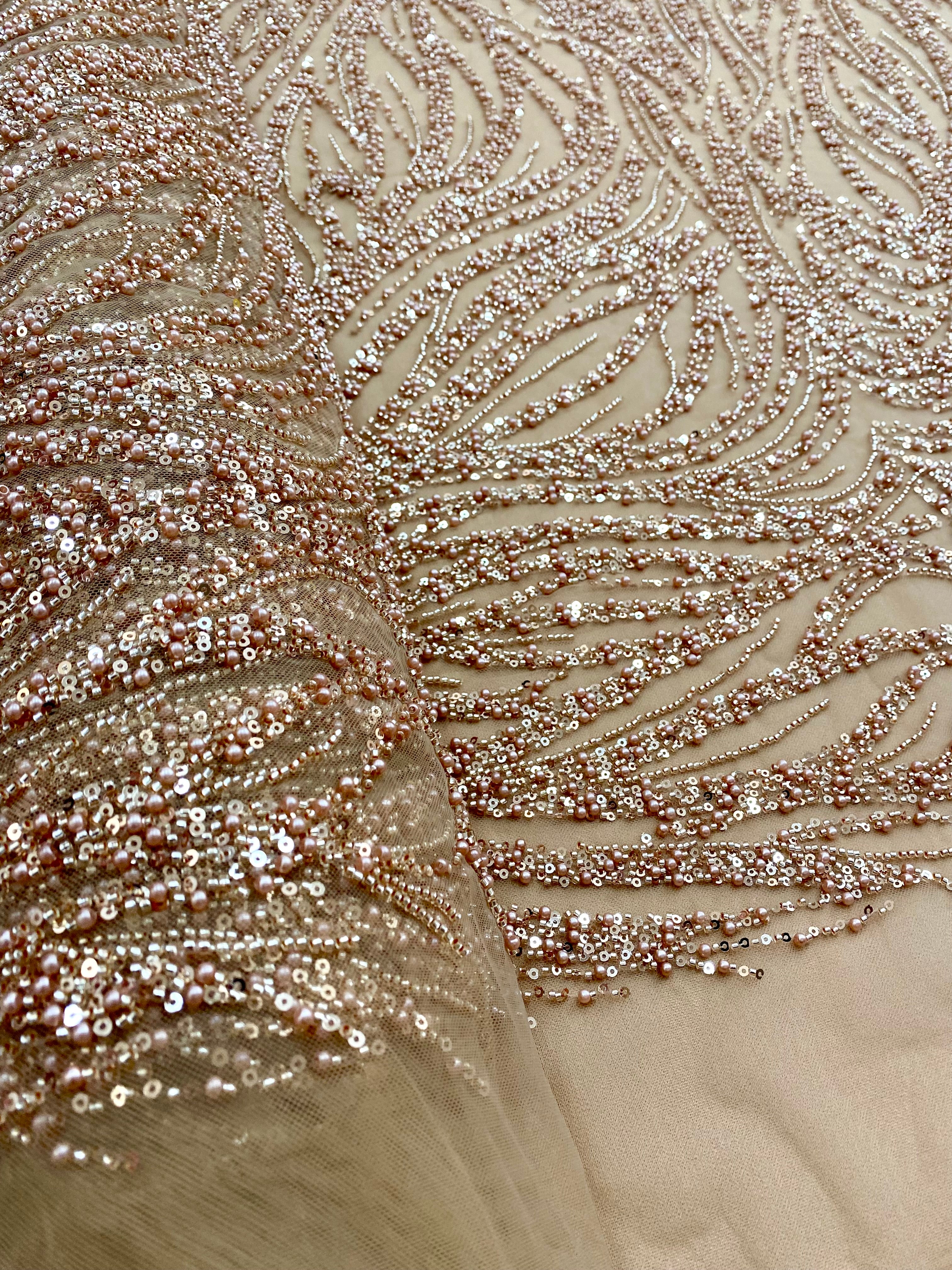 Dantela Couture Auriu Rose cu Model Liniar, cu Margele si Paiete