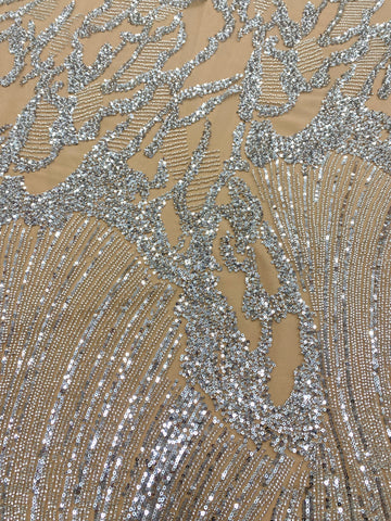 Csipke Couture ezüst tüll nude alapon geometrikus mintával, gyöngyökkel és flitterekkel