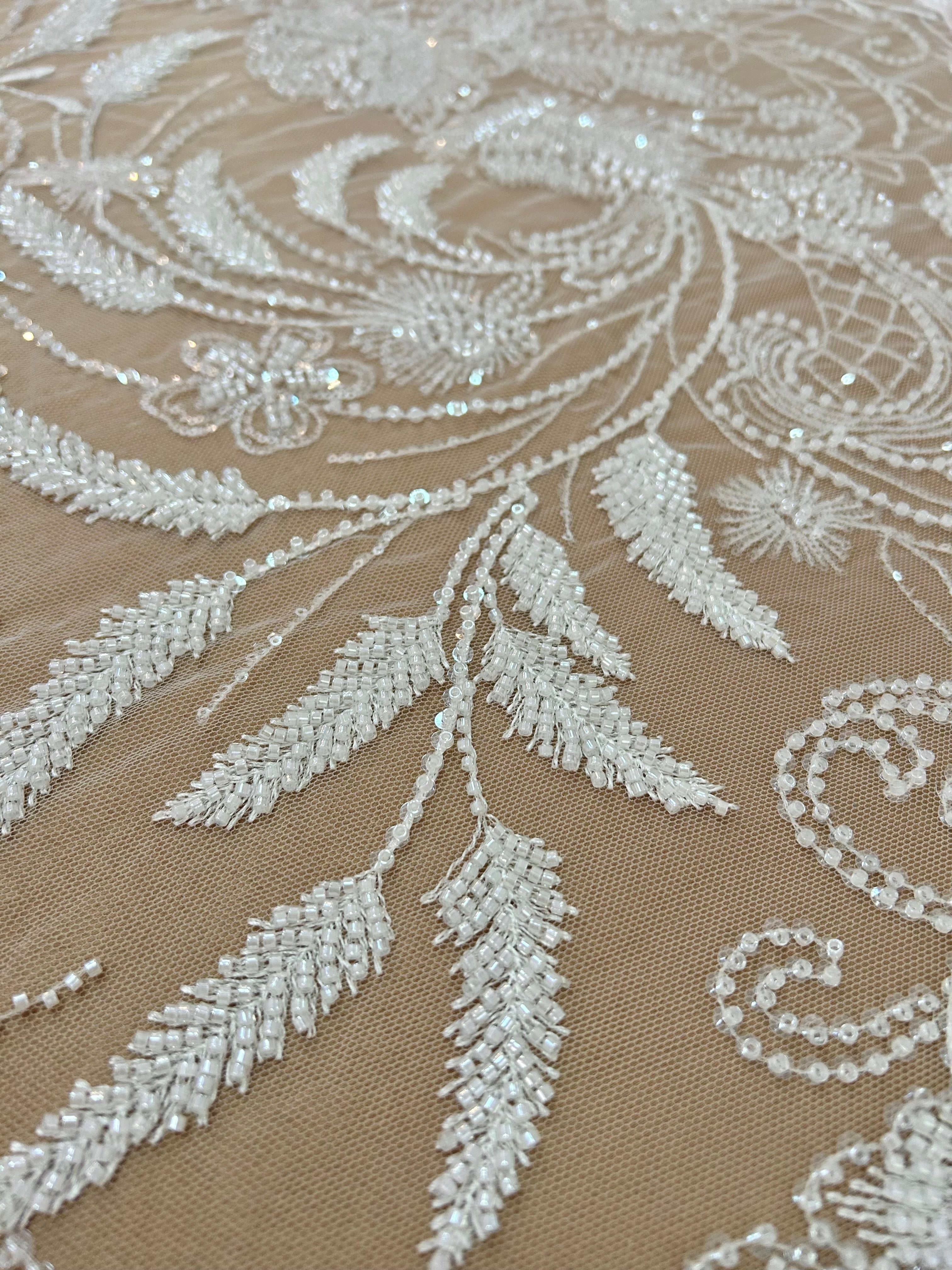Dantela Ivory cu Model Floral, cu Perle, Margele si Paiete