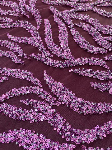 Sötétlila Couture Csipke Gyöngyökkel, Gyöngysorokkal és Flitterekkel