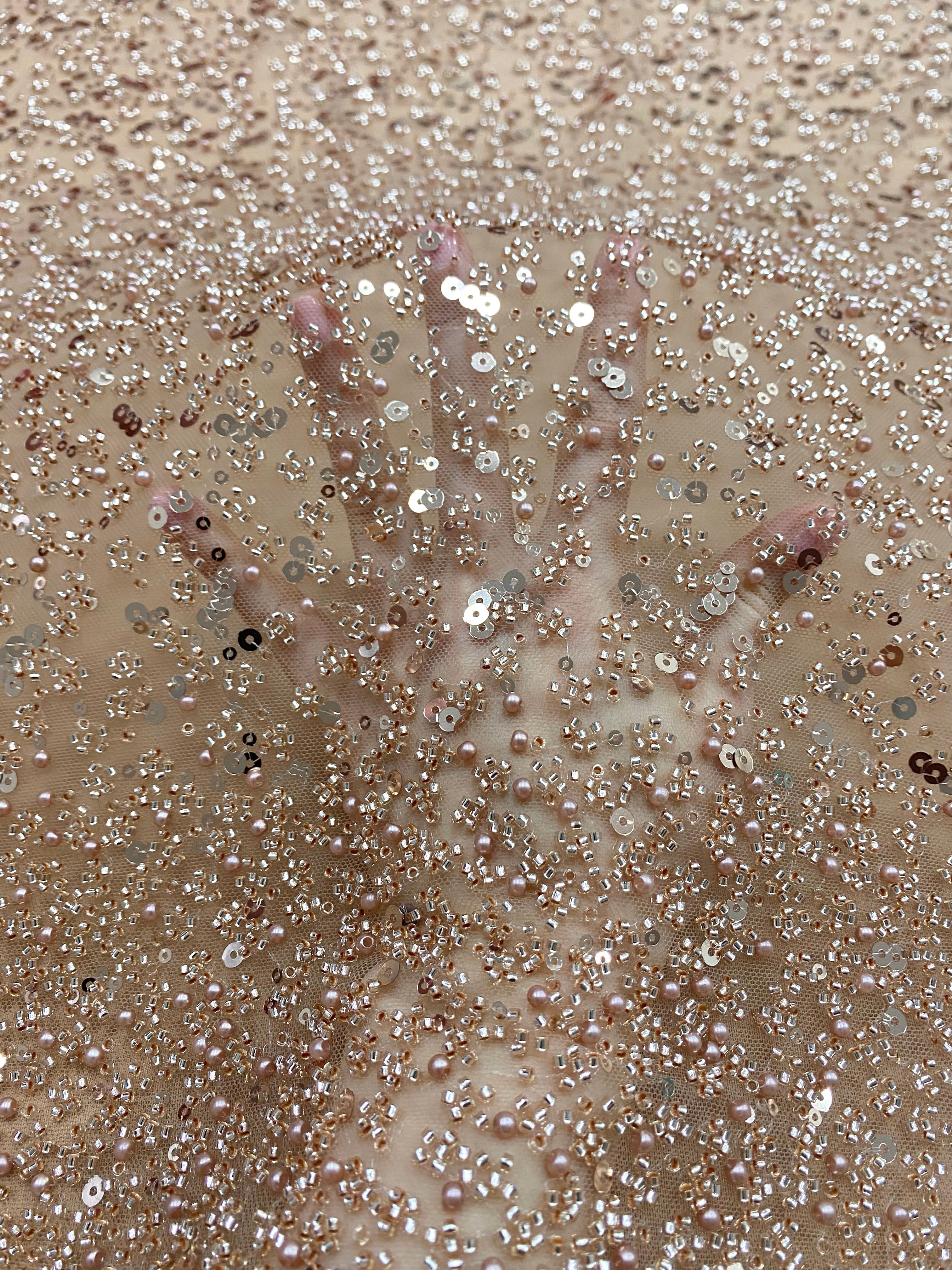 Csipke Couture arany rózsaszín átmenetes, gyöngyökkel, gyöngyökkel és flitterekkel