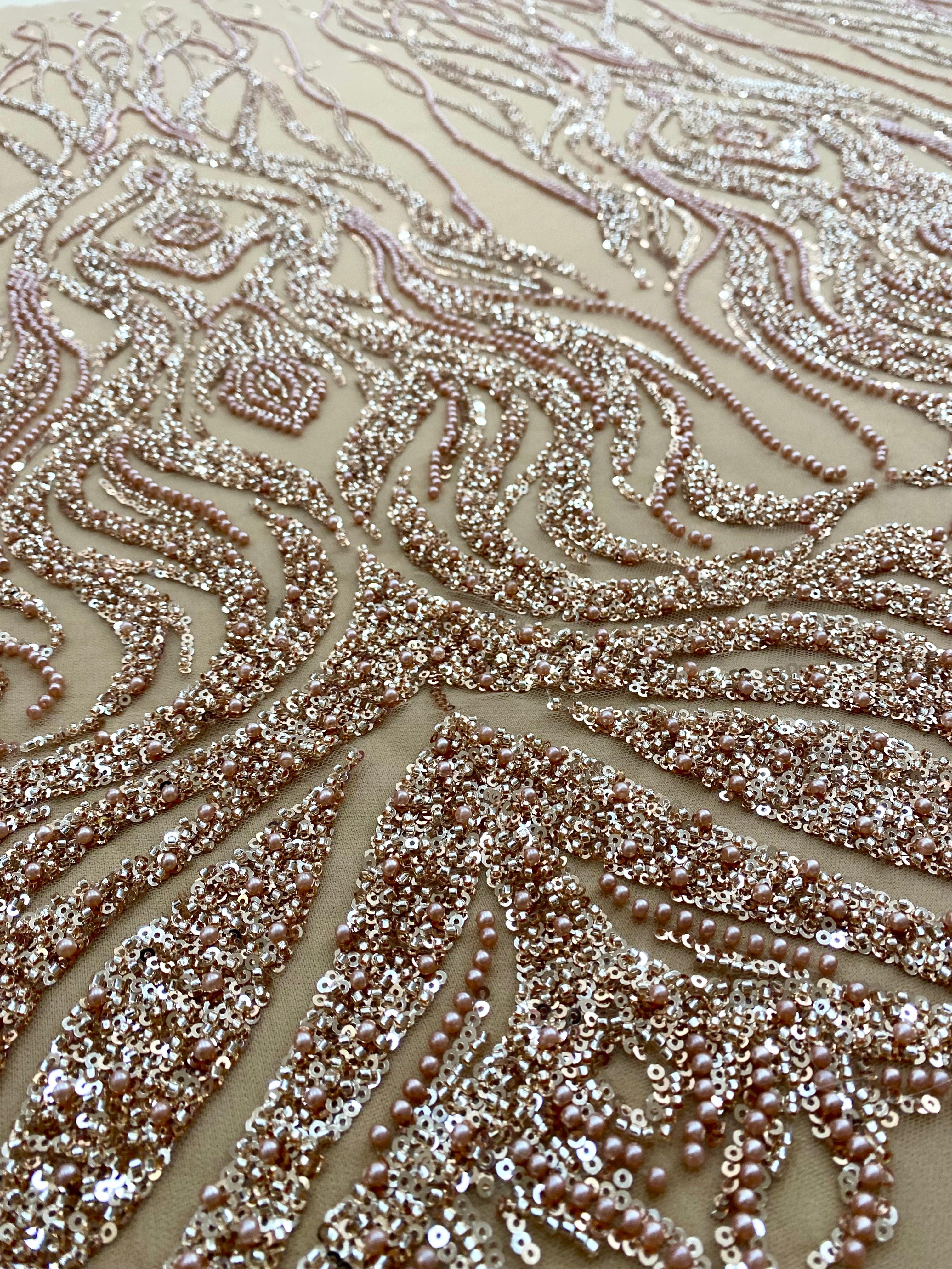 Dantela Couture Auriu Rose cu Model Geometric, cu Perle, Margele si Paiete